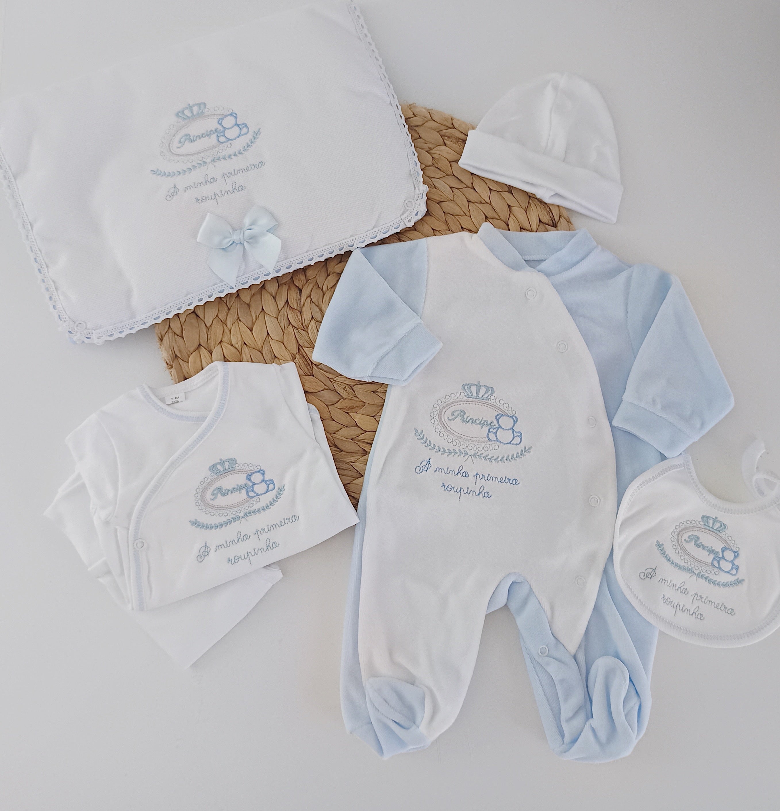 Conjunto de Primeira Roupinha Veludo Príncipe Azul