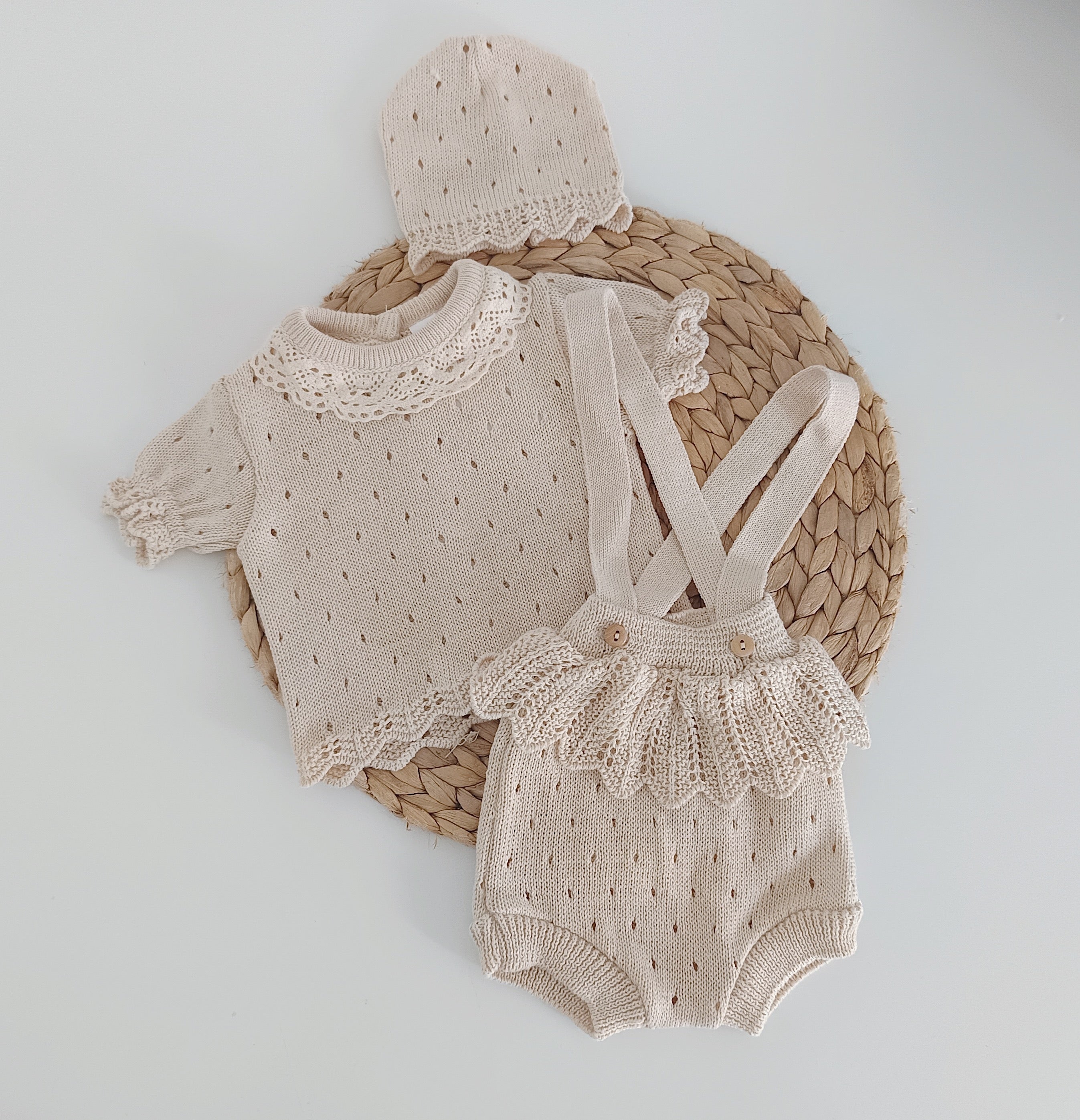 Fofo de Malha Botões com Camisola e Gorro Areia