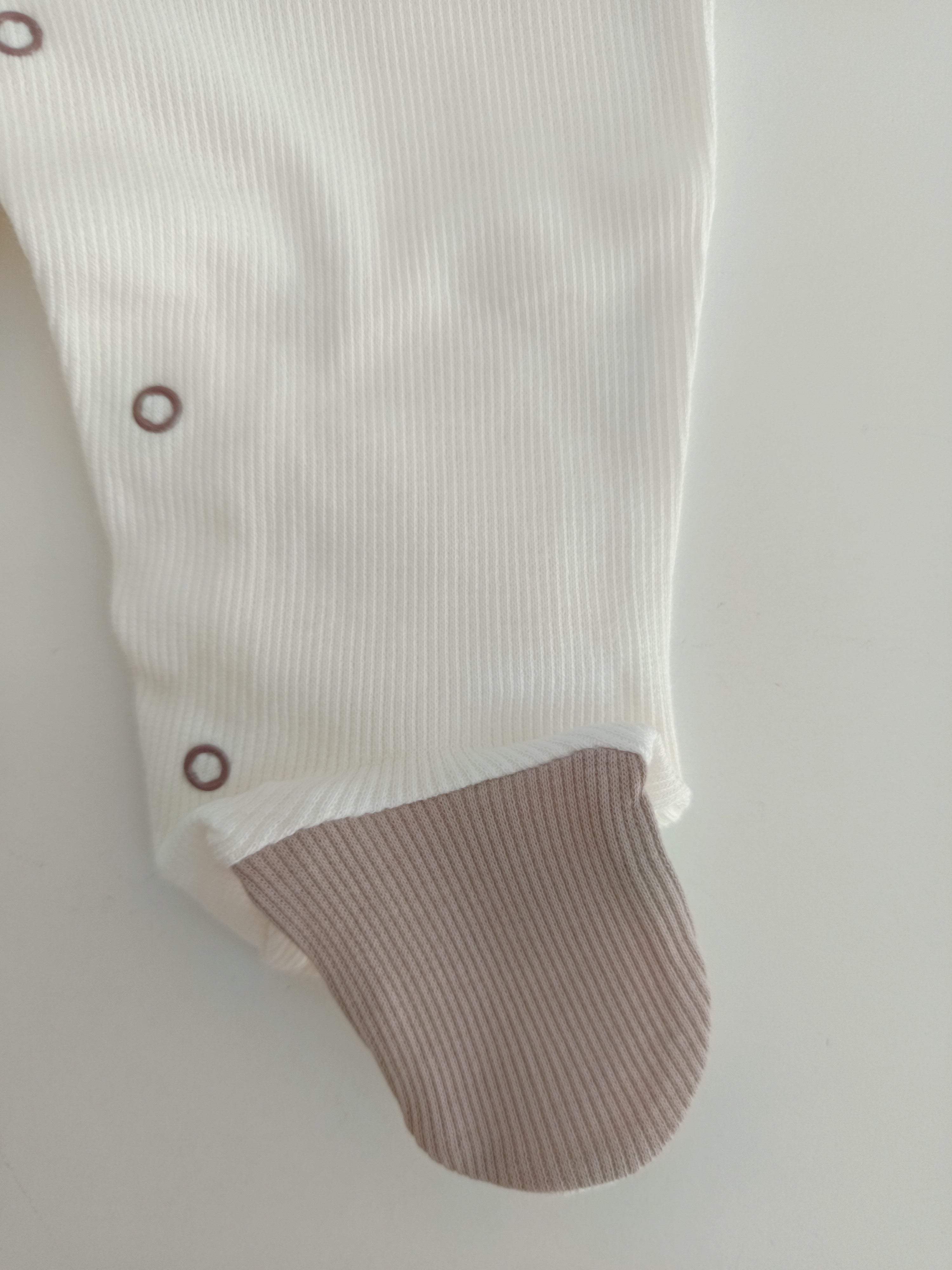 FitFiu Babies® | Babygrow Algodão Básico e Gorro Orelhas Rosa Velho