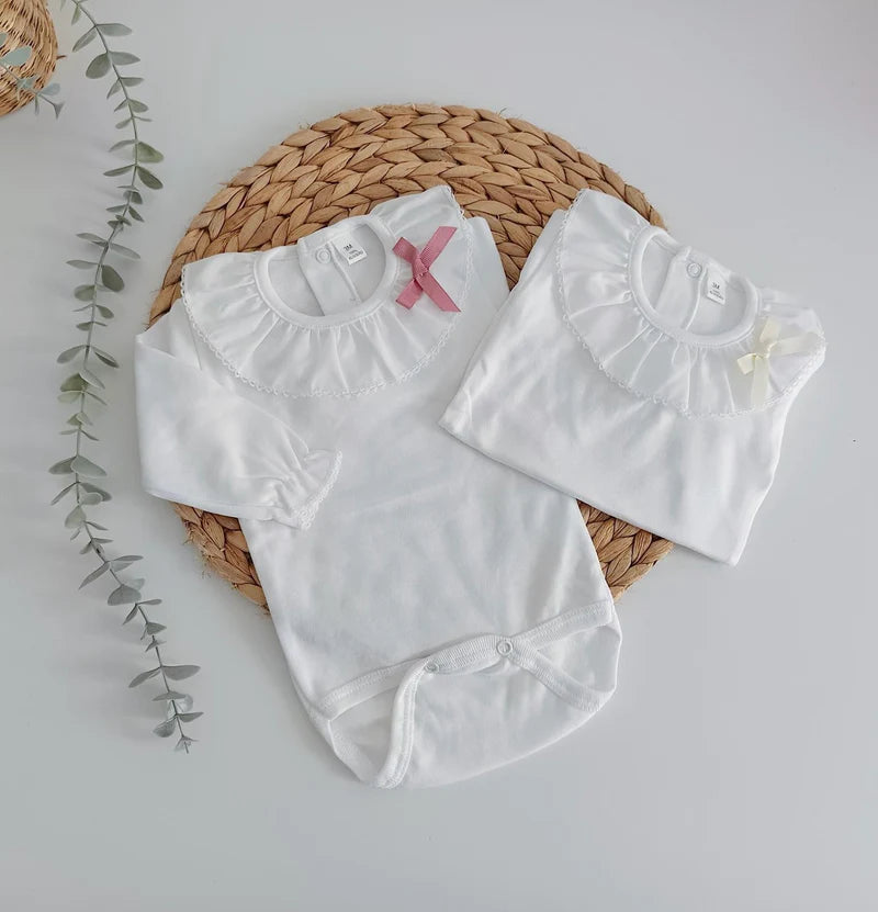 FitFiu Babies® | Body com Gola de Folho e Laço Pérola