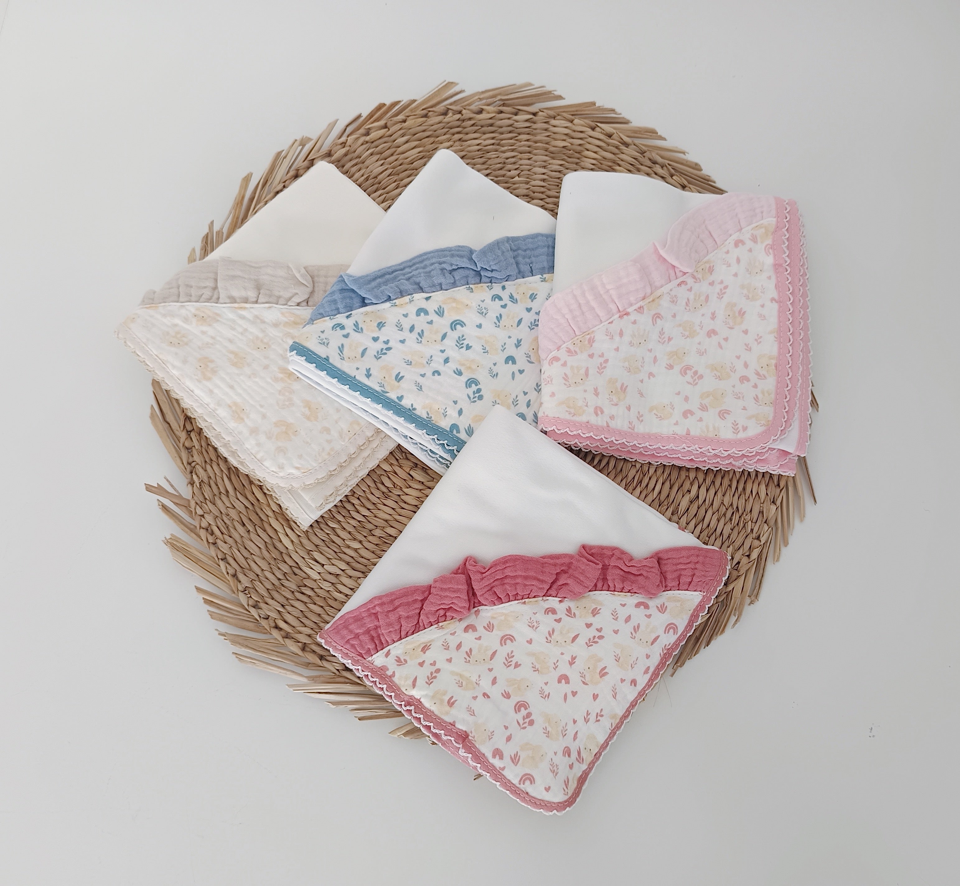 Fralda Algodão com Folho Coelhos