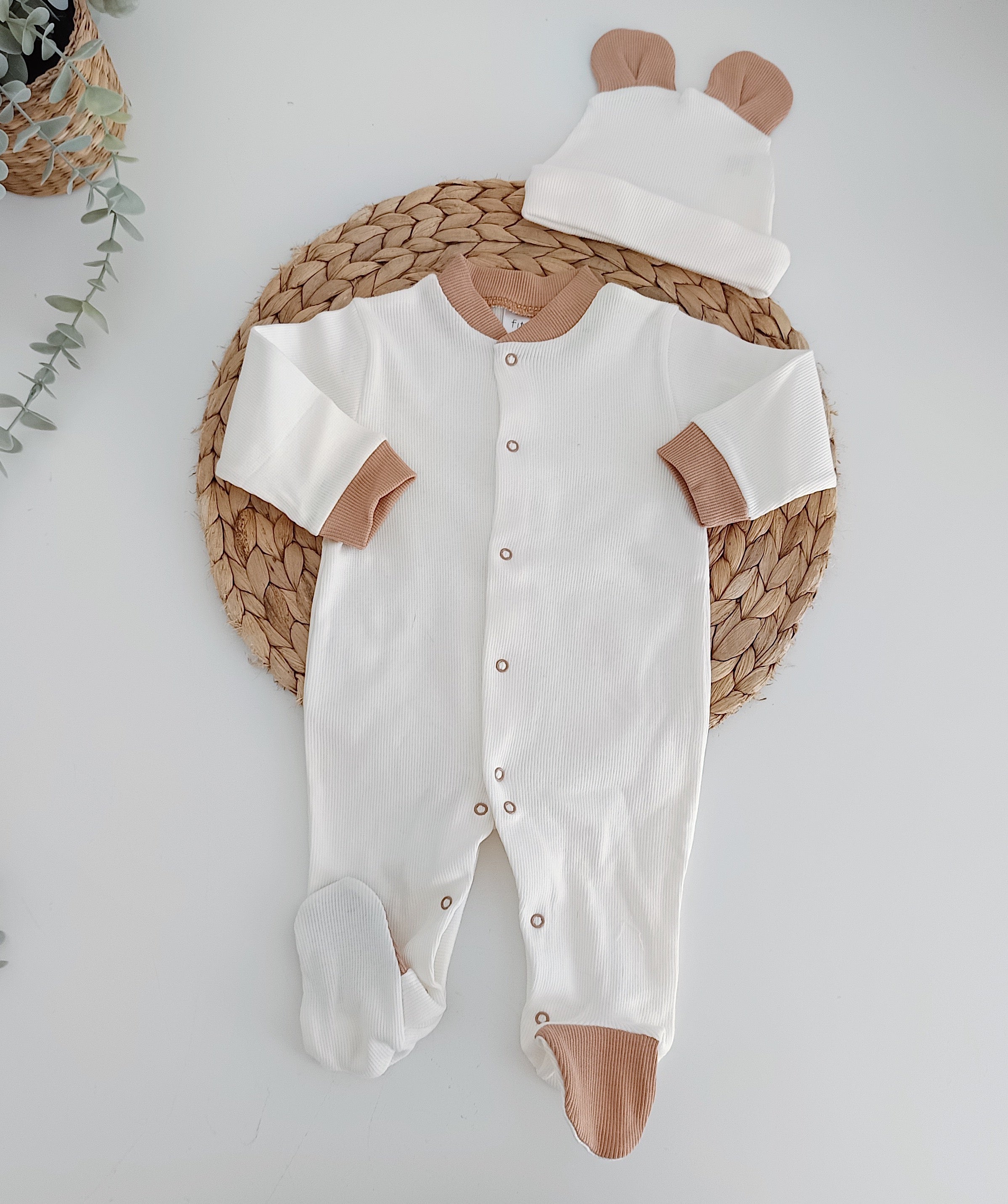 FitFiu Babies® | Babygrow Algodão Básico e Gorro Orelhas