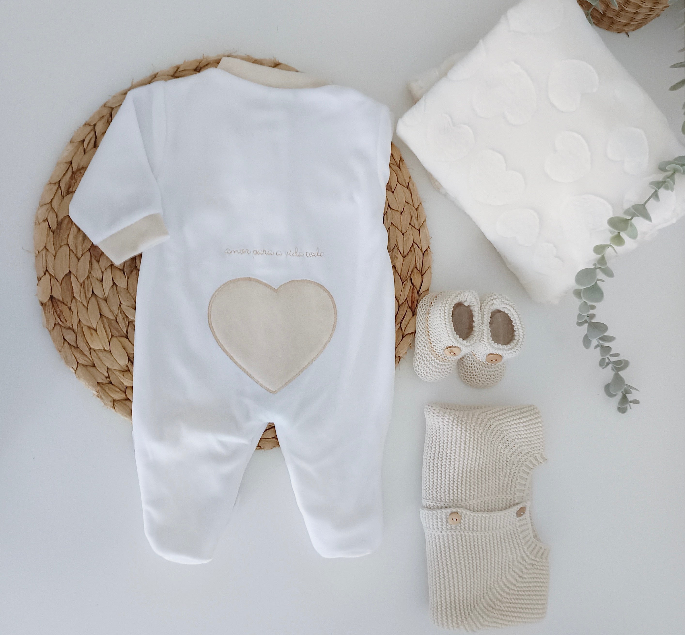 Pack de Bebé com Manta, Babygrow, Casaco e carapins Amor Areia