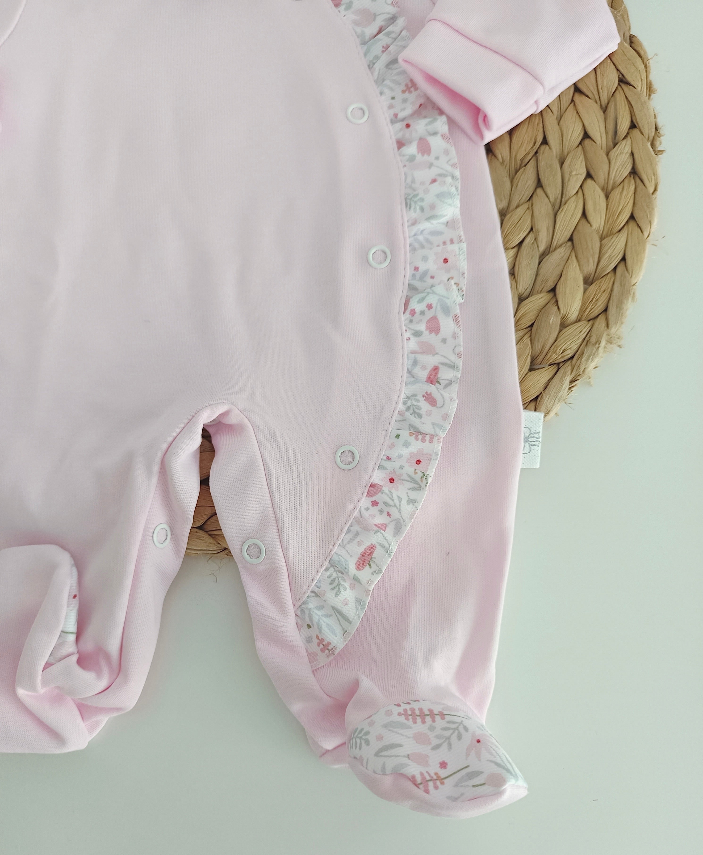 Babygrow Algodão Folho e Gola Flores Rosa