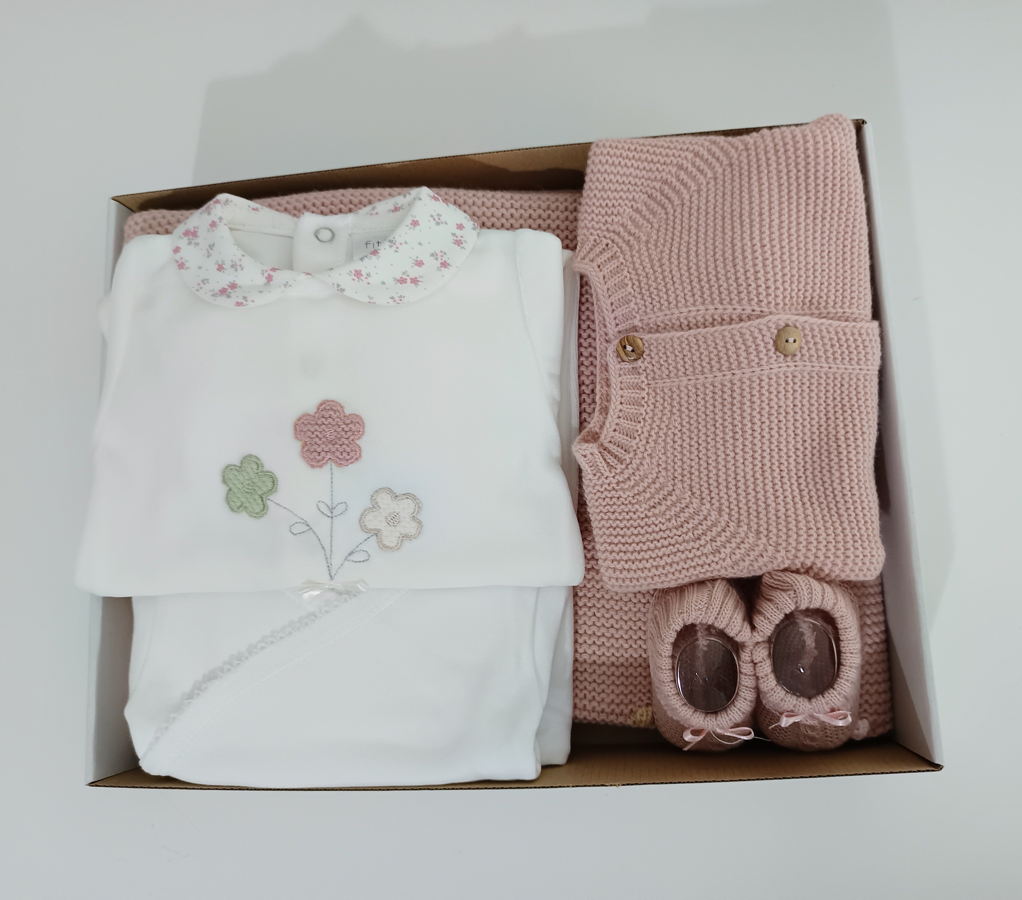 primeira roupinha menina flores