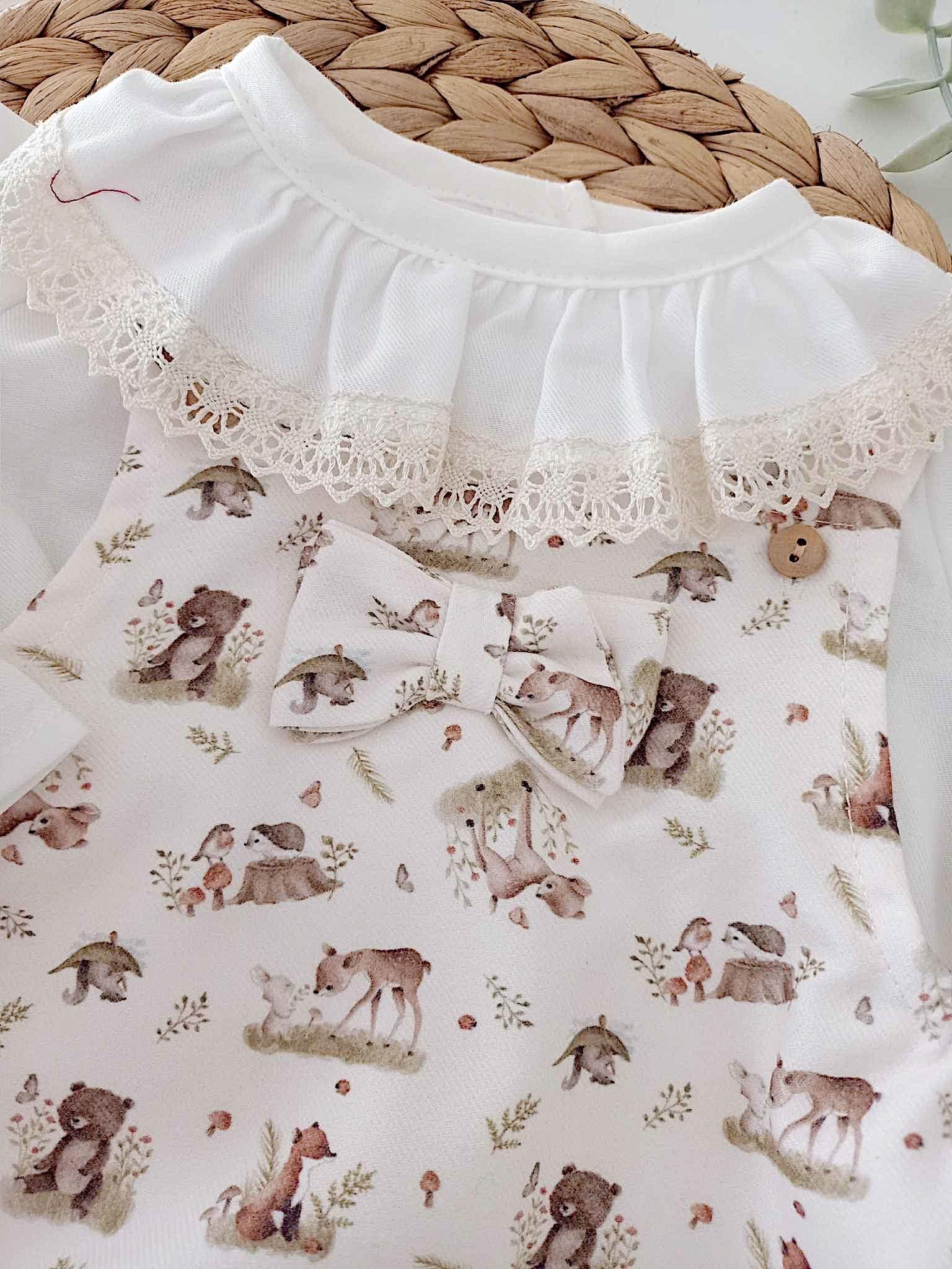 Fofo com Camisa de Gola Animais