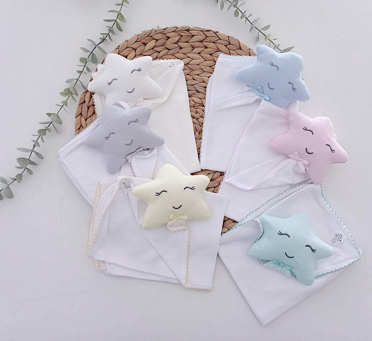 Fralda Algodão com boneco. fralda para bebé