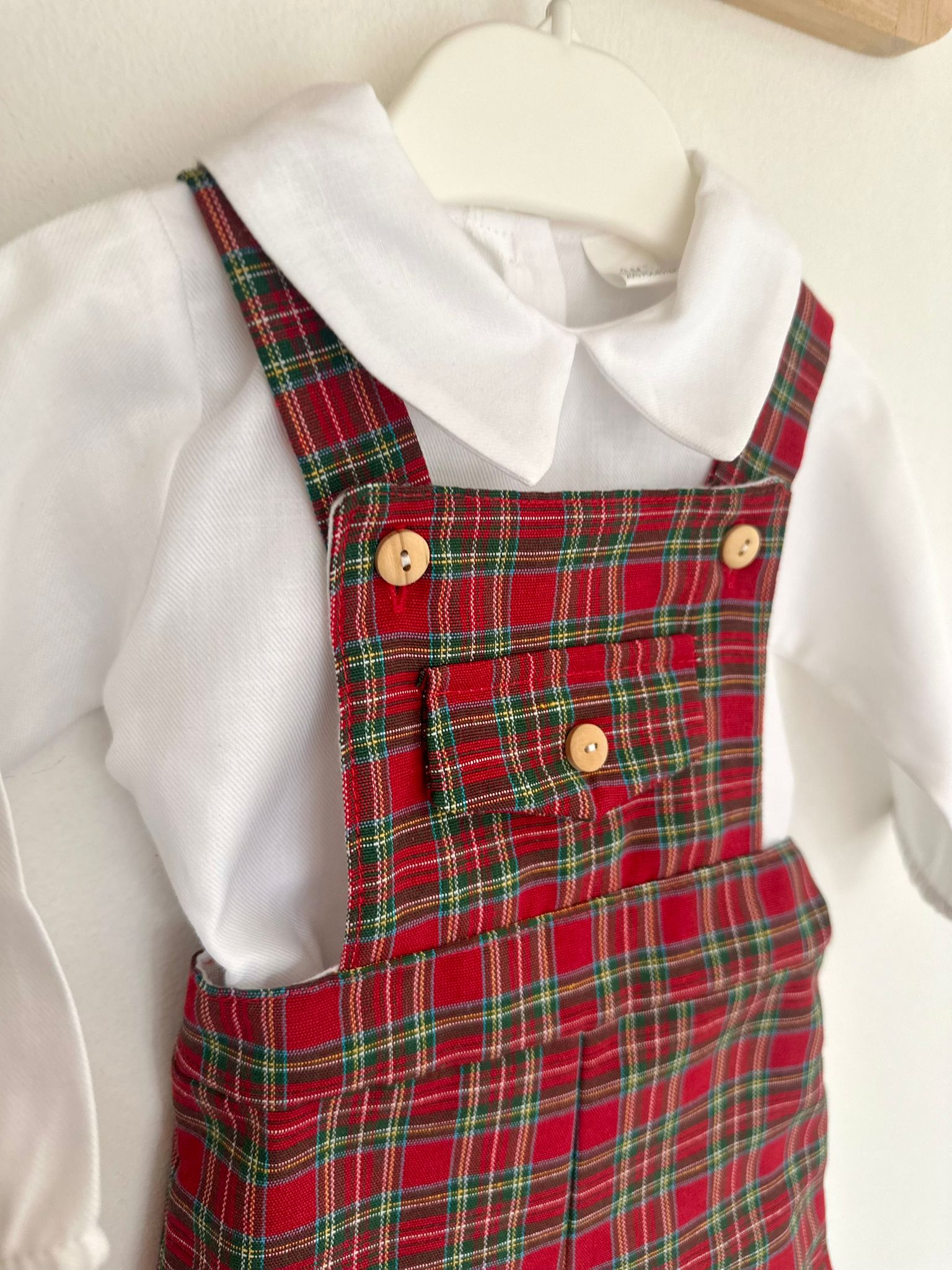 Fofo Xadrez com Camisa Vermelho