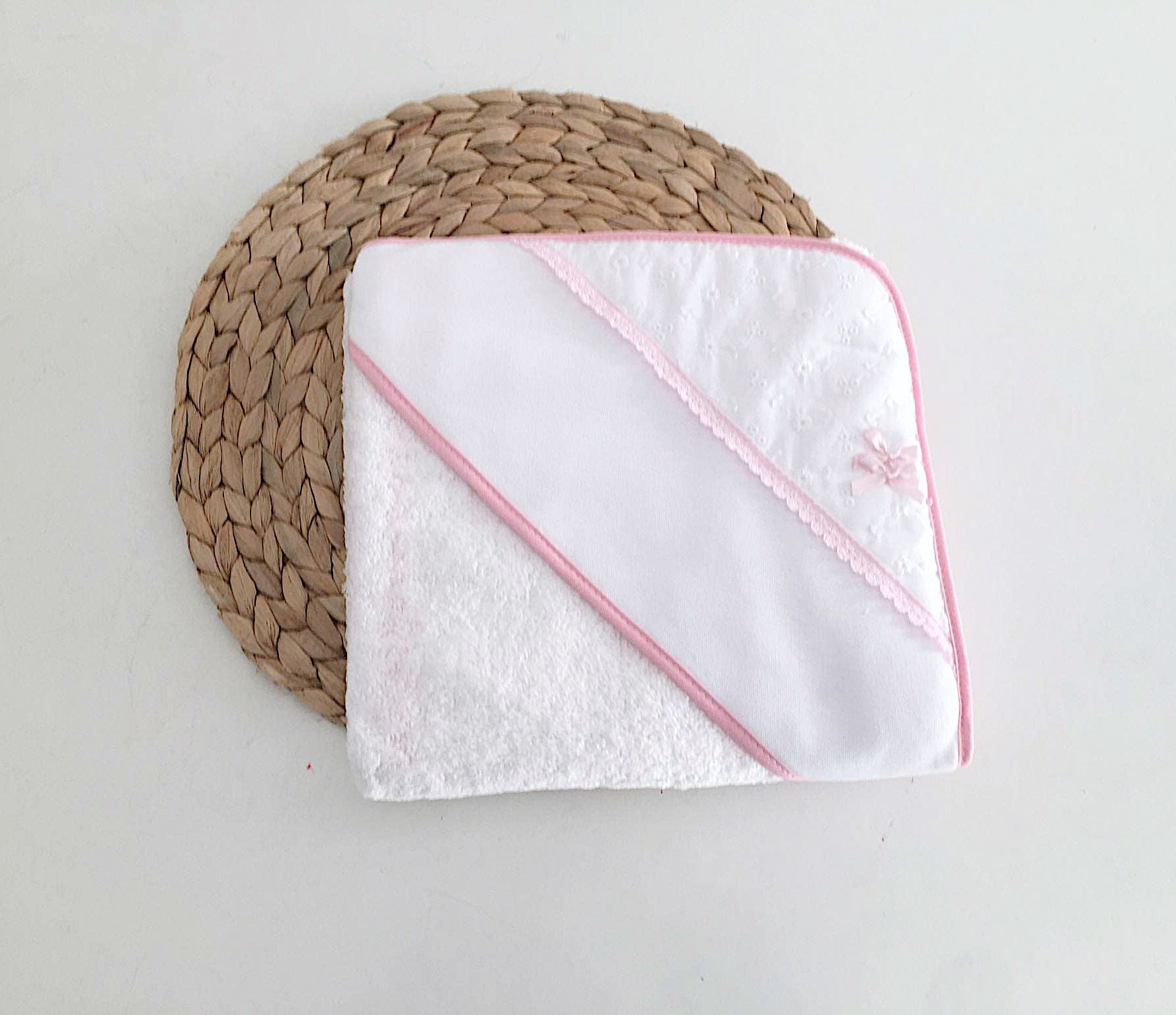 Toalha de Banho para bebé Bordado Inglês Rosa
