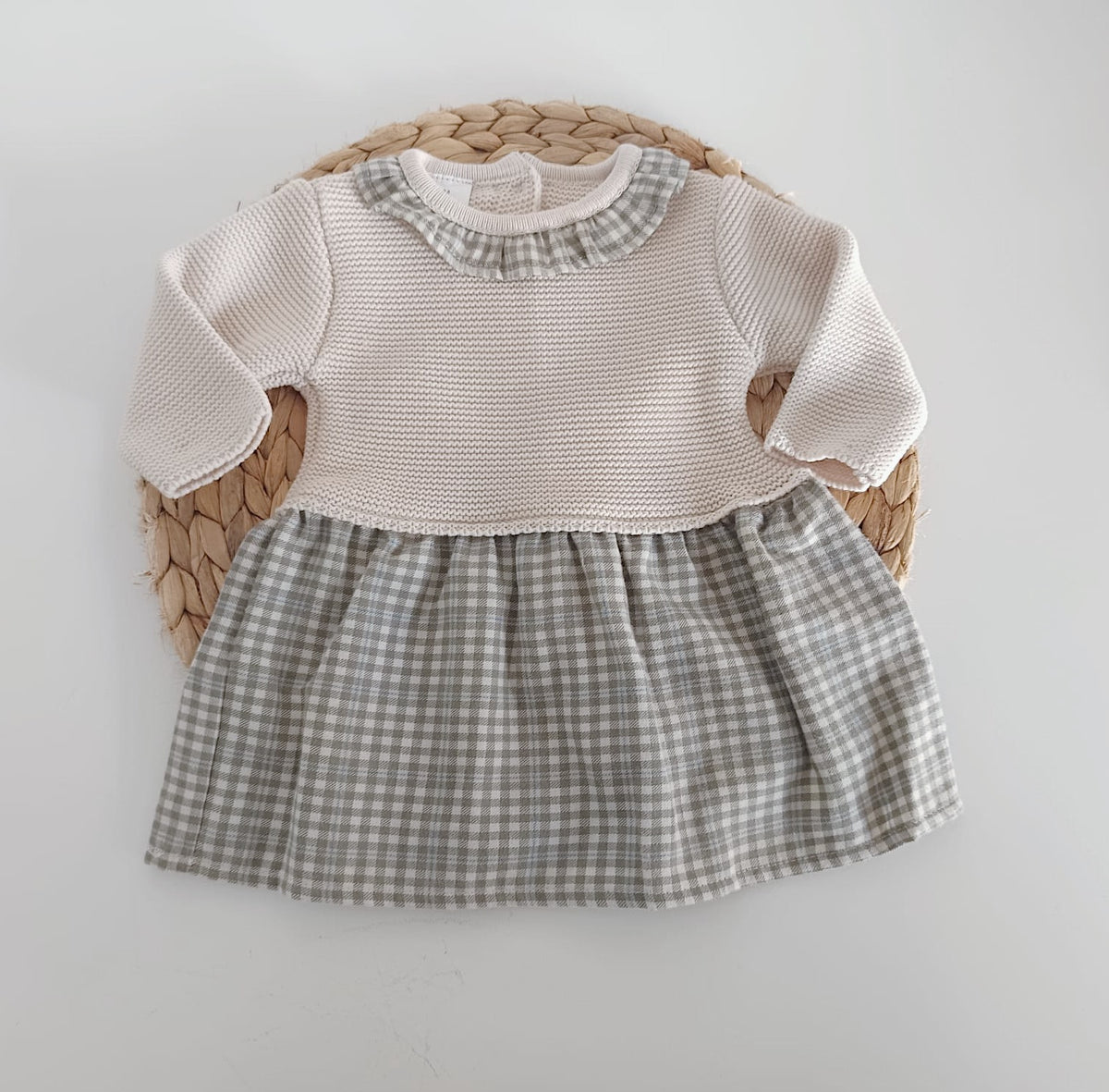 vestido malha bebé