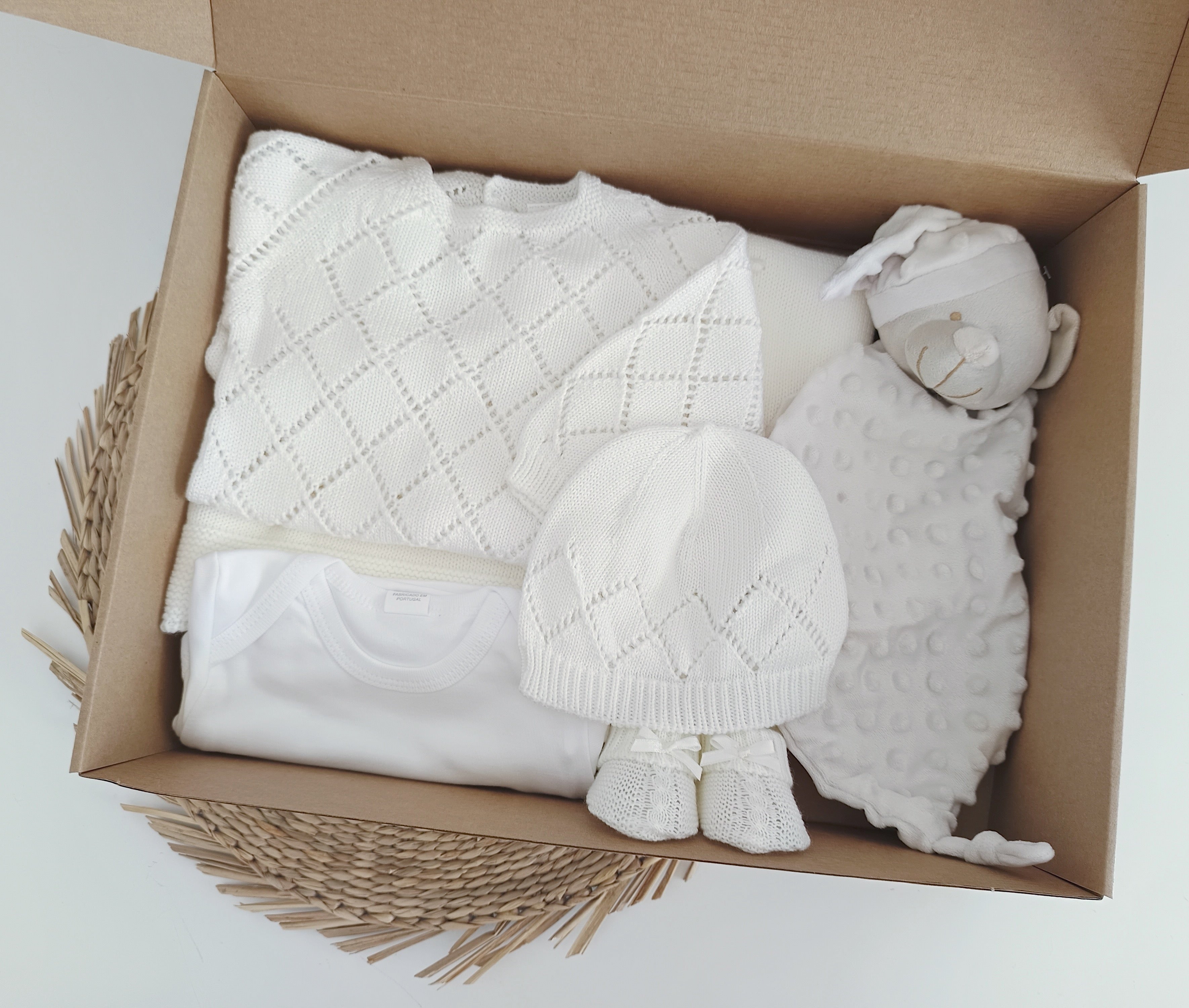Conjunto de Malha com Manta e Doudou Losangos Pérola