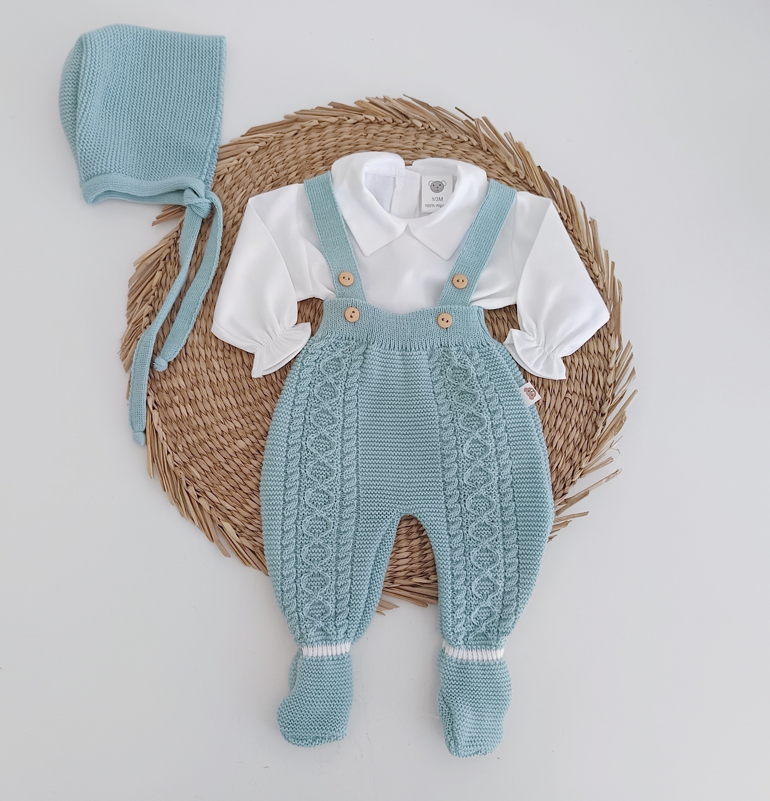 Jardineira Malha Saída Maternidade Tranças Gola de Bico Verde