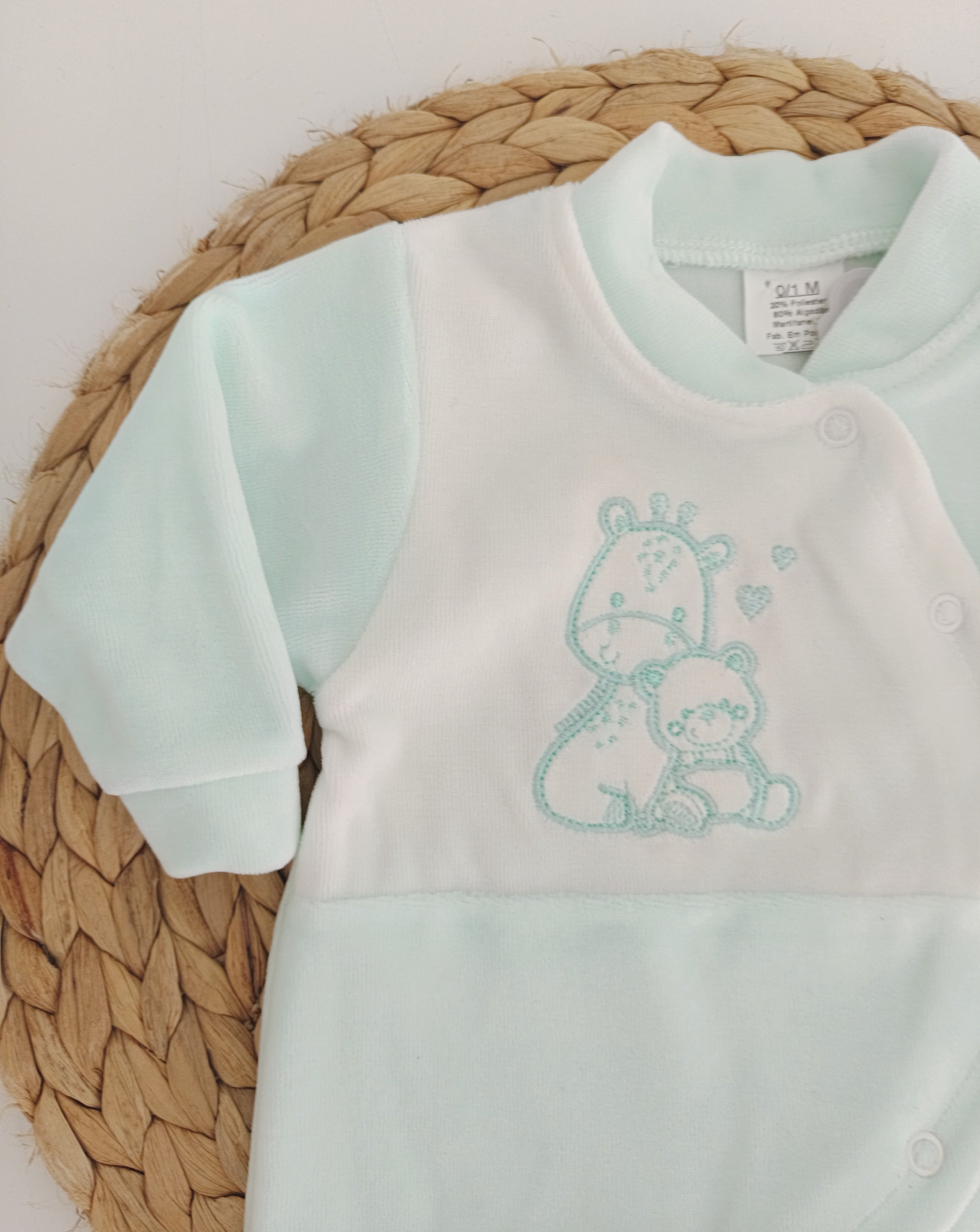 Babygrow Veludo Girafa Verde Água