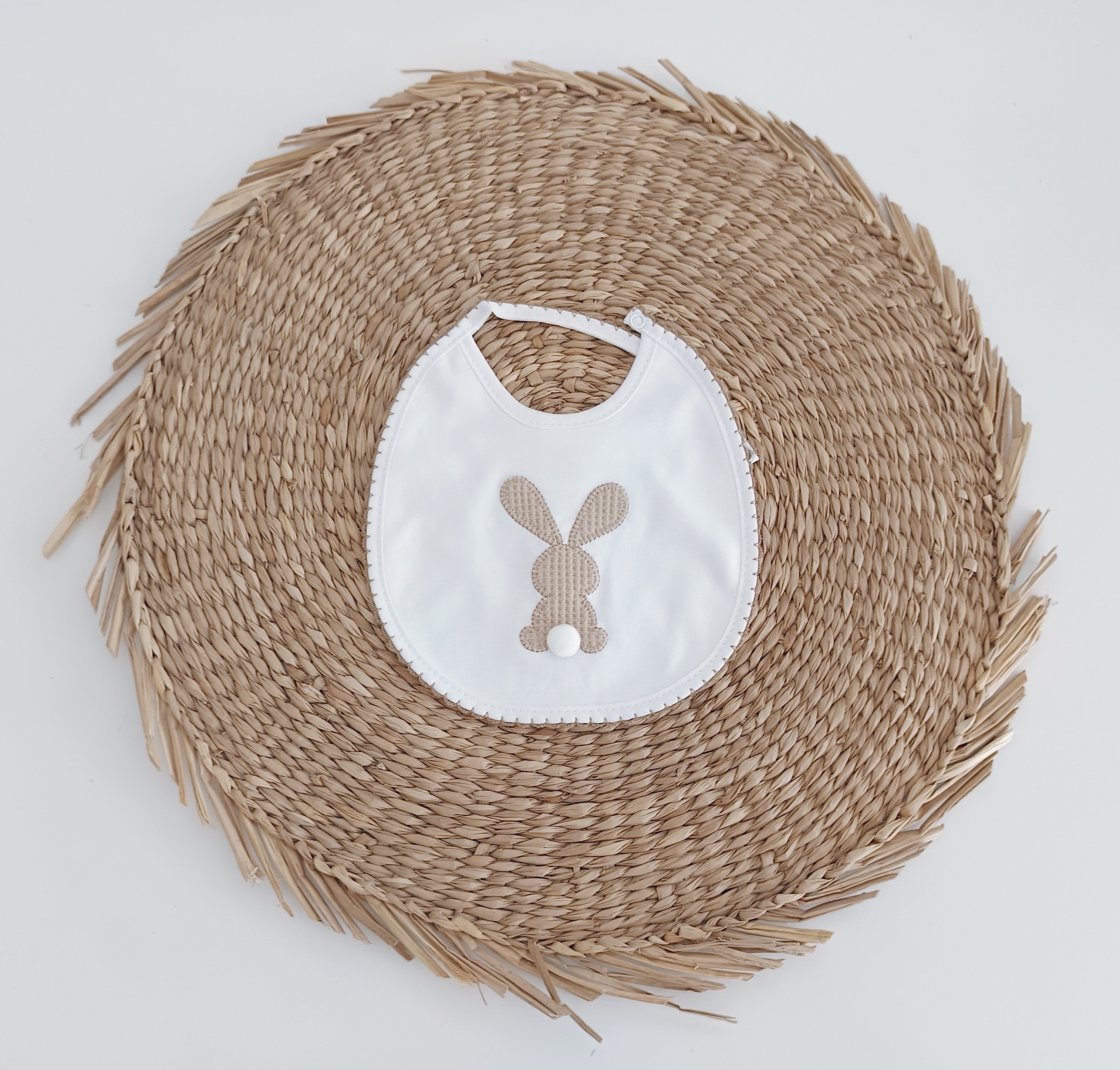 Fit Fiu Babies® | Babete de Bebé Coelho Pompom