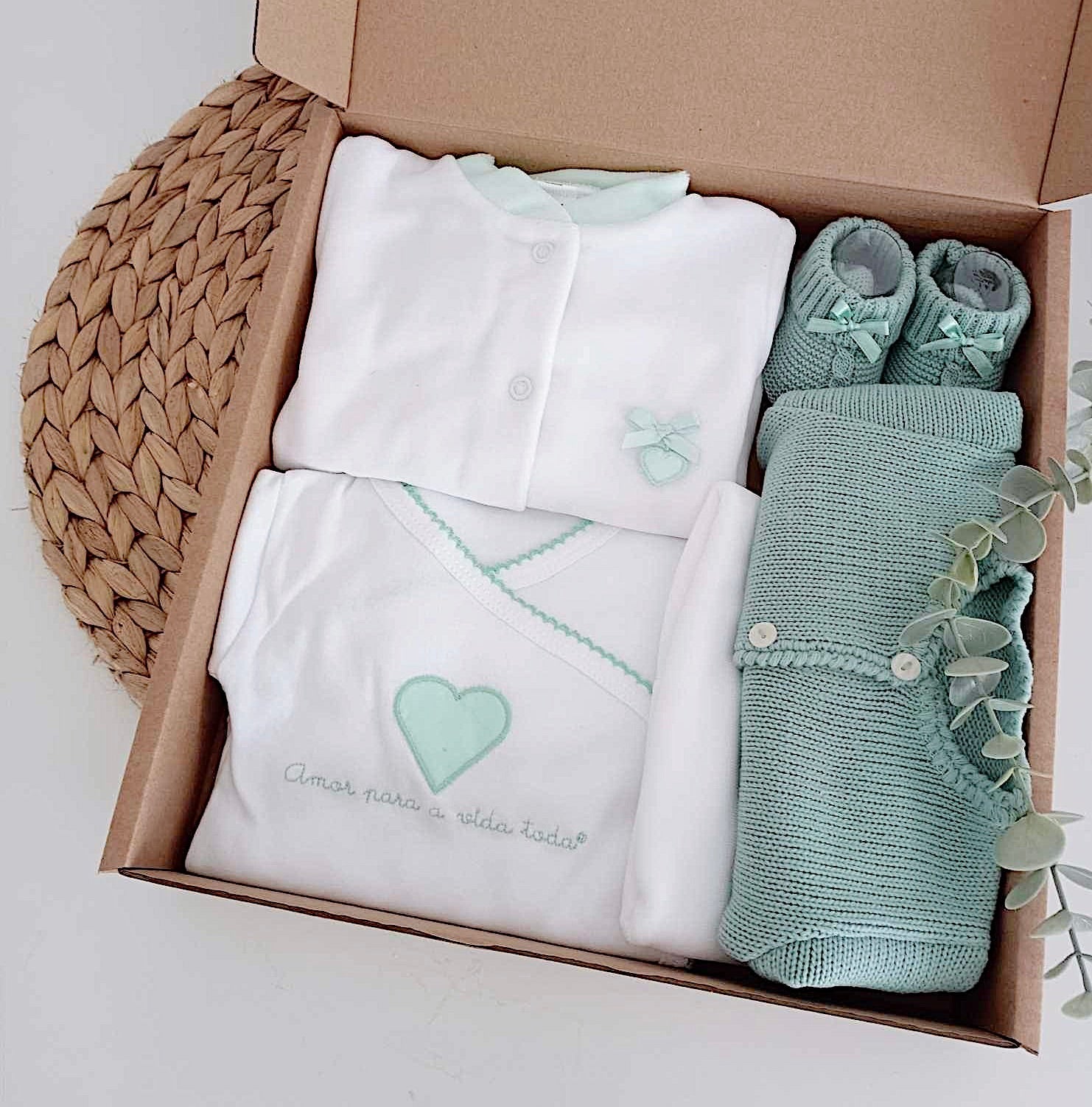 Amor Para a Vida Toda® | Conjunto Primeira Roupinha Coração Verde Água