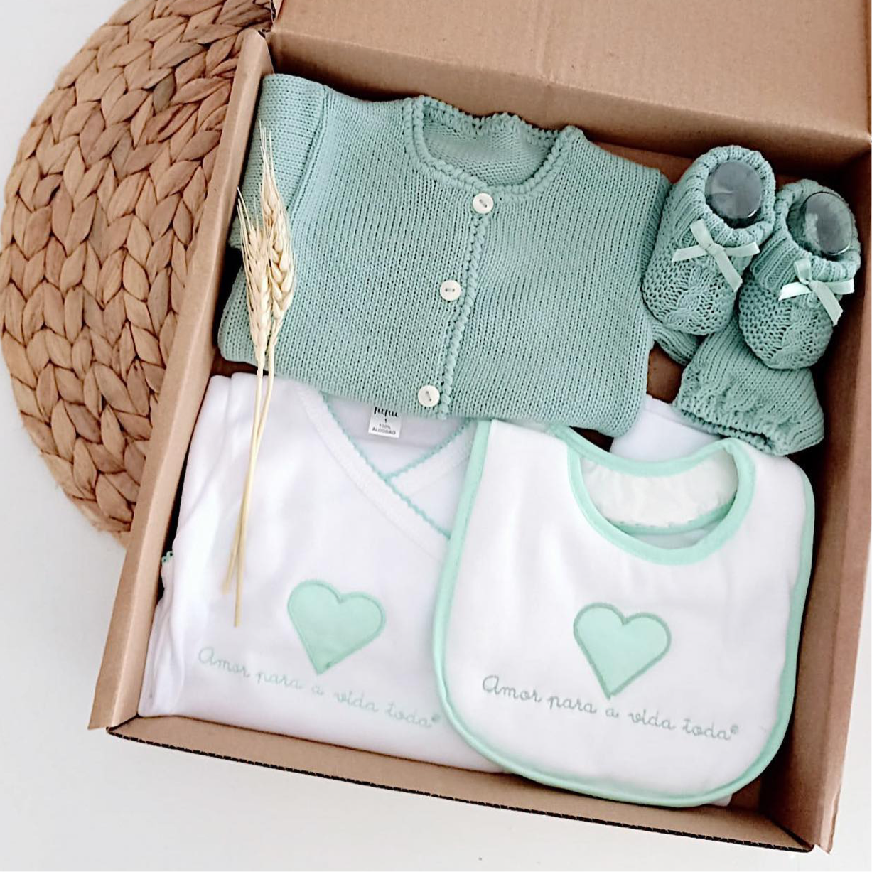 Amor Para a Vida Toda® | Pack Casaco Carapins Interior e Babete Verde