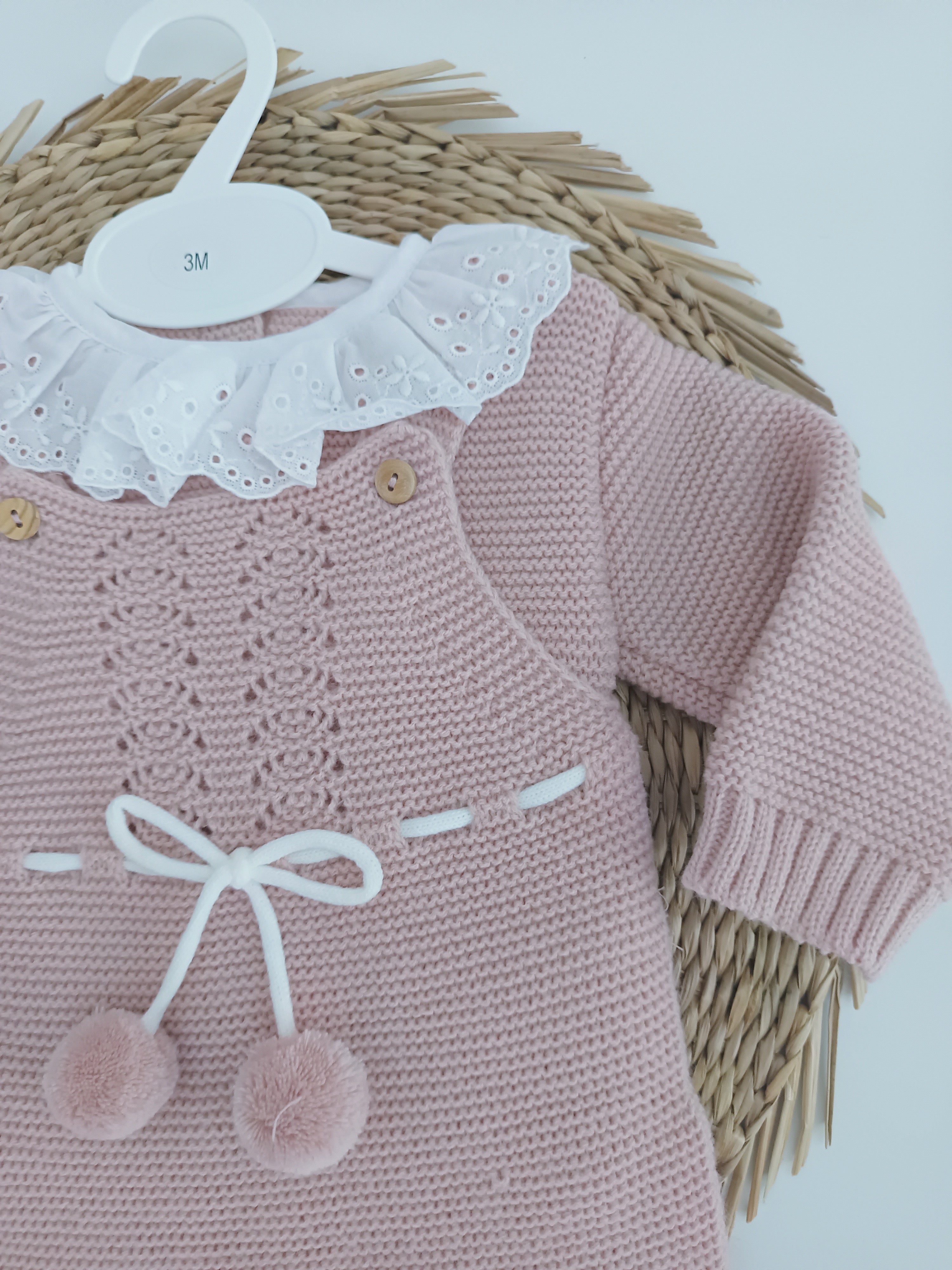 Jardineiras de malha com Camisola Pompons pendurados pés Rosa Velho