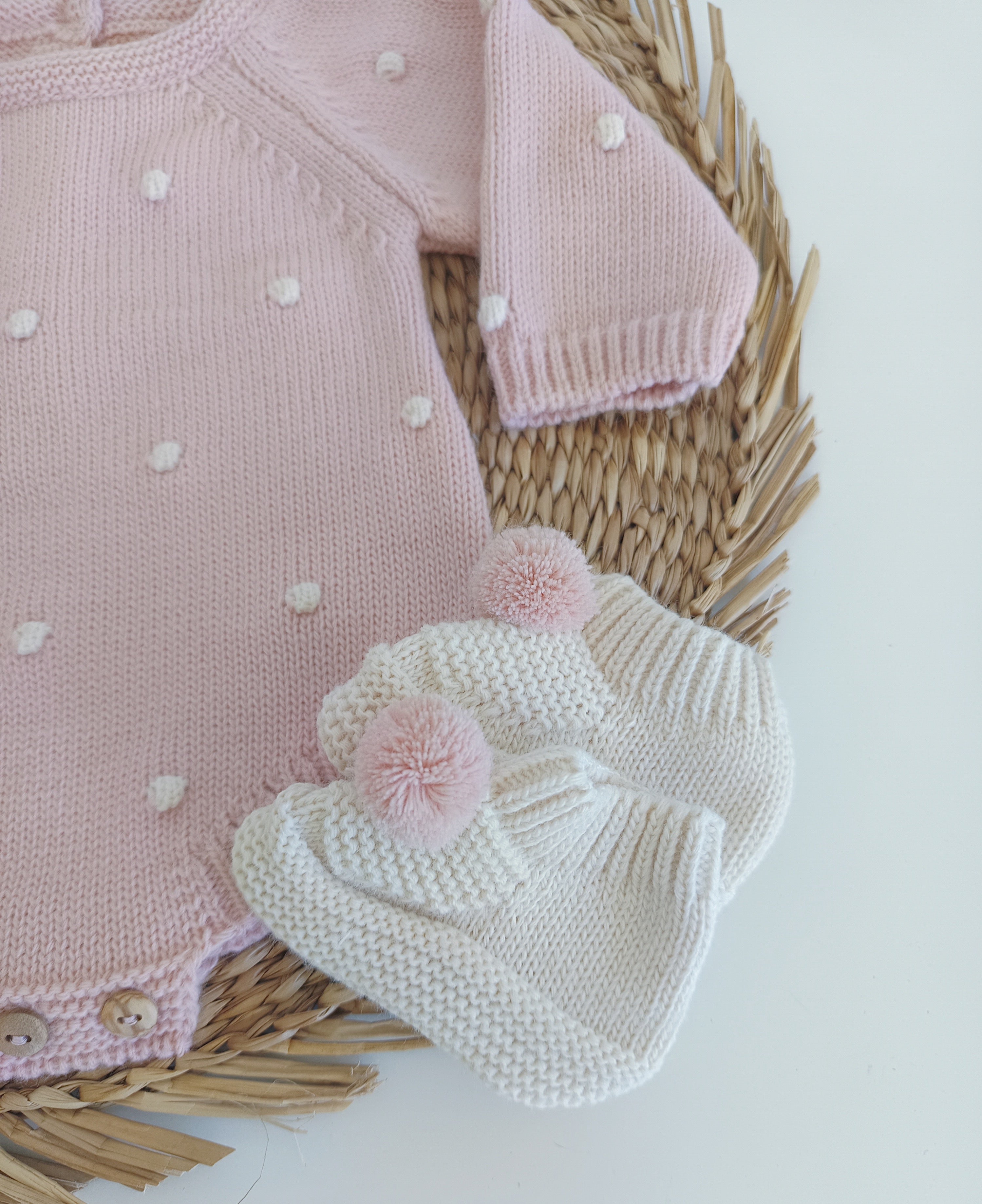 Fofo de Malha Pompons com touca e carapins Rosa Velho