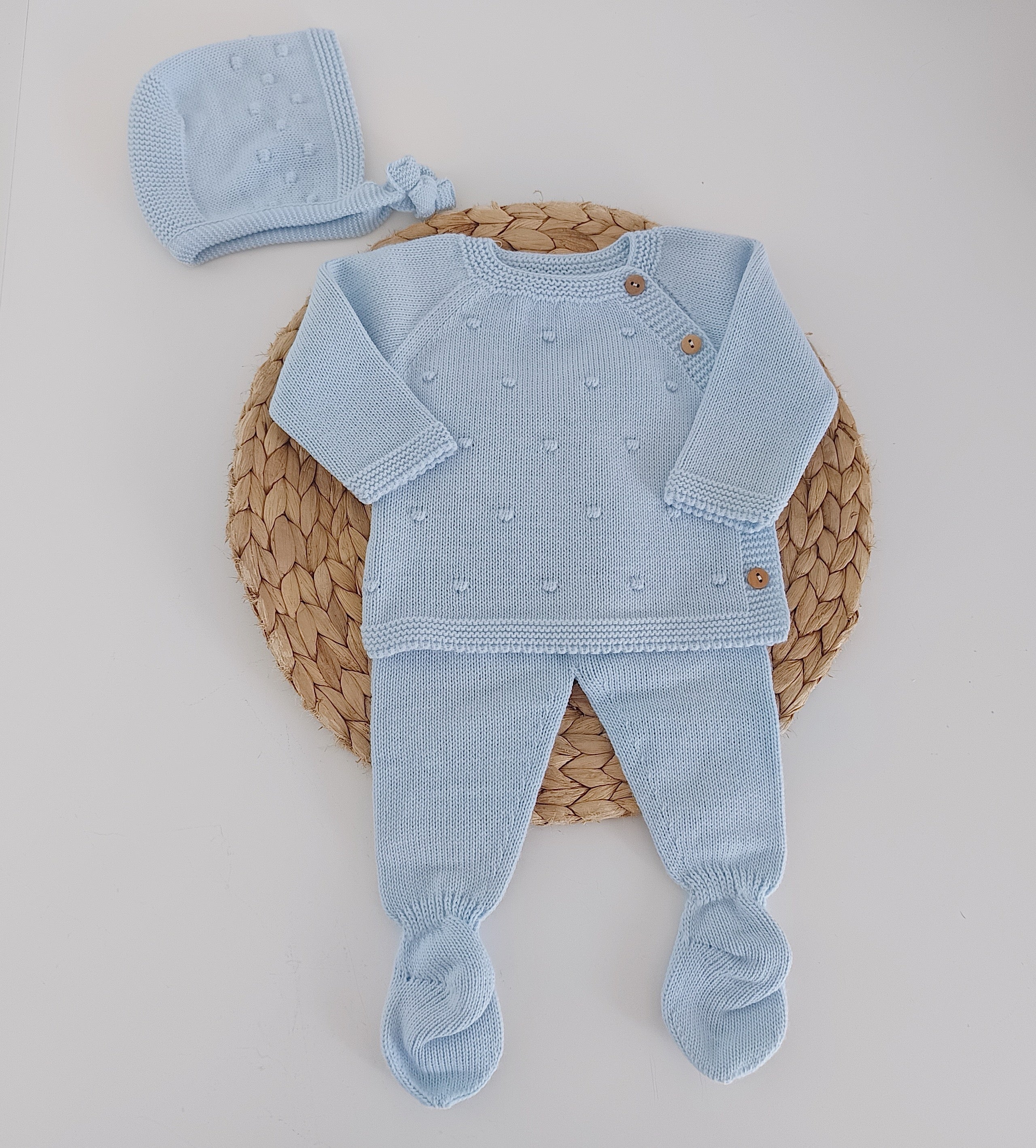 Conjunto de Malha Pompons em Relevo Botões com Touca Azul