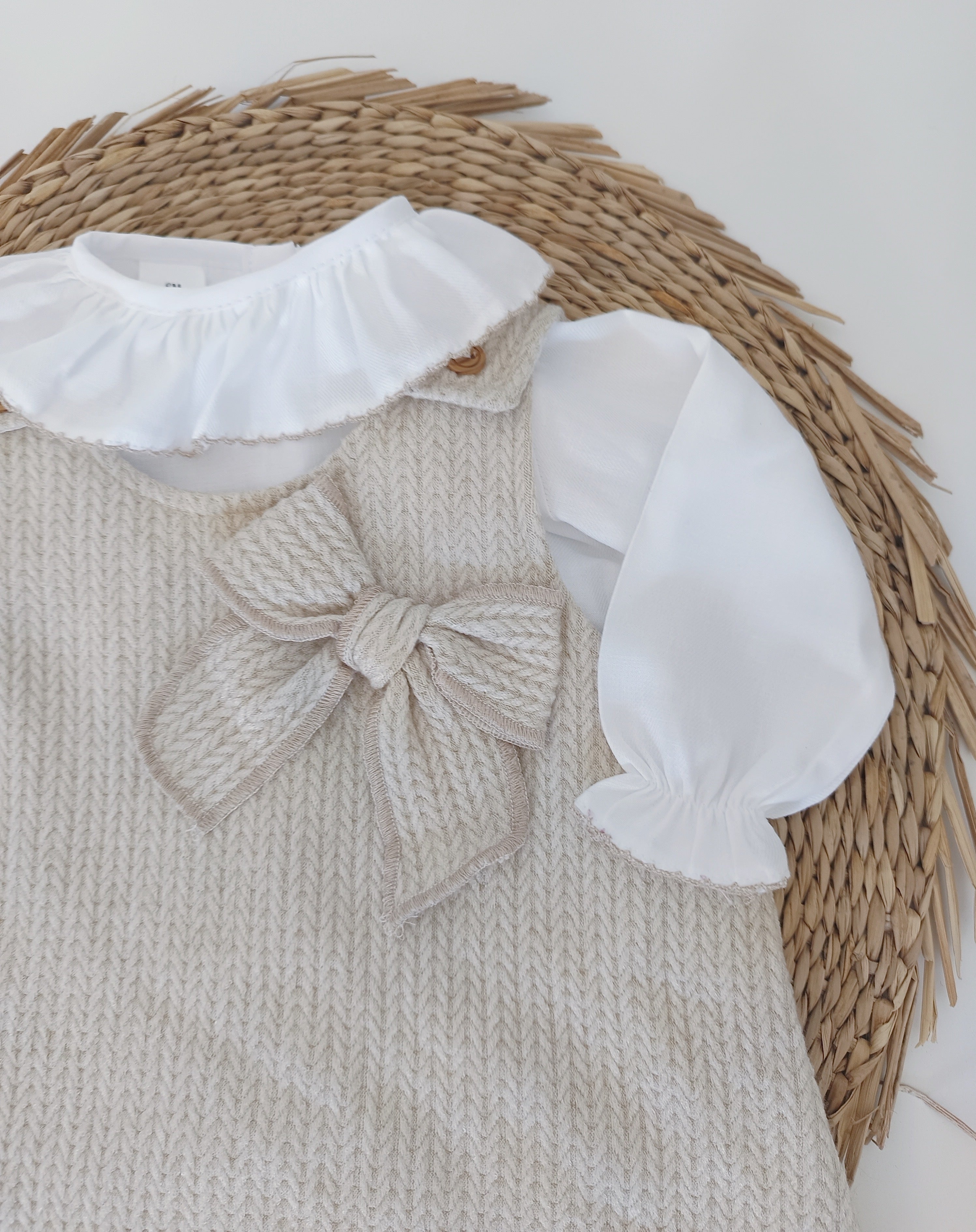 Vestido Laçarote com Blusa de Gola Areia