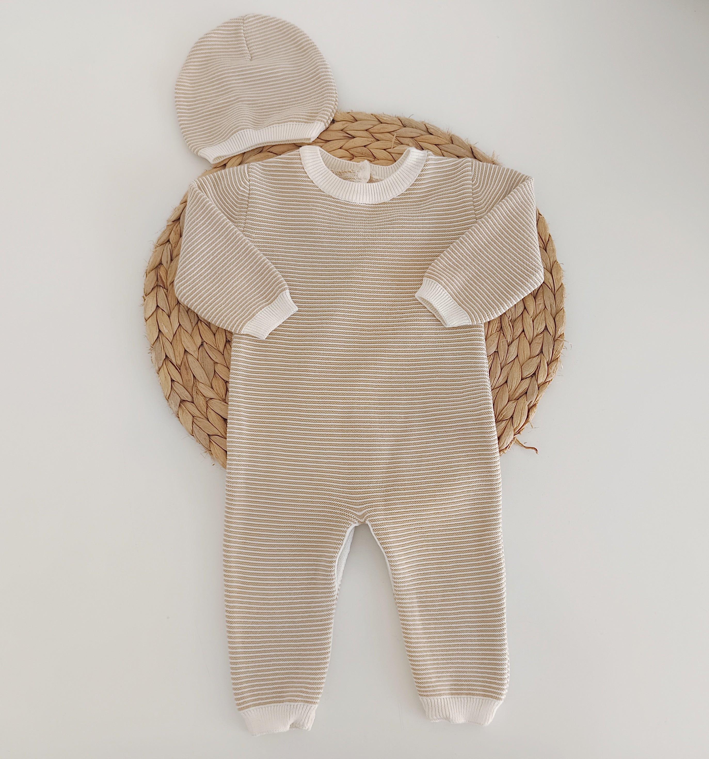 Babygrow de Malha Algodão com Gorro Riscas Areia