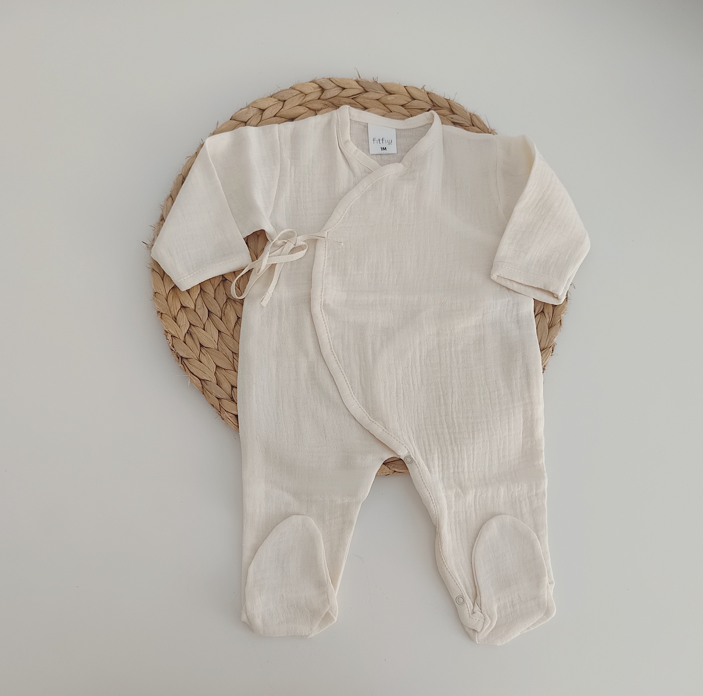 Babygrow de Musselina Pérola com Laço Lateral | FitFiu Babies®