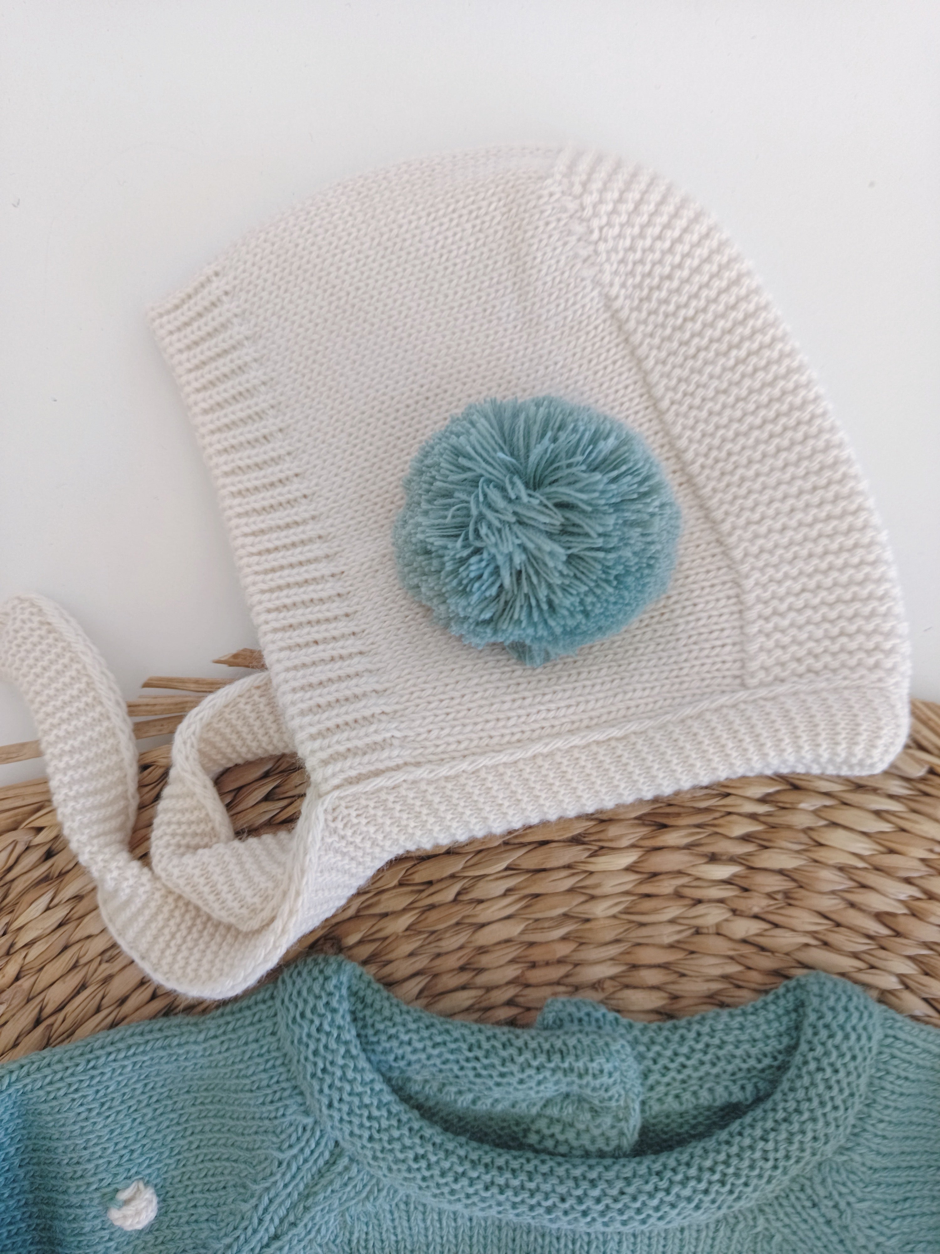 Fofo de Malha Pompons com touca e carapins Verde