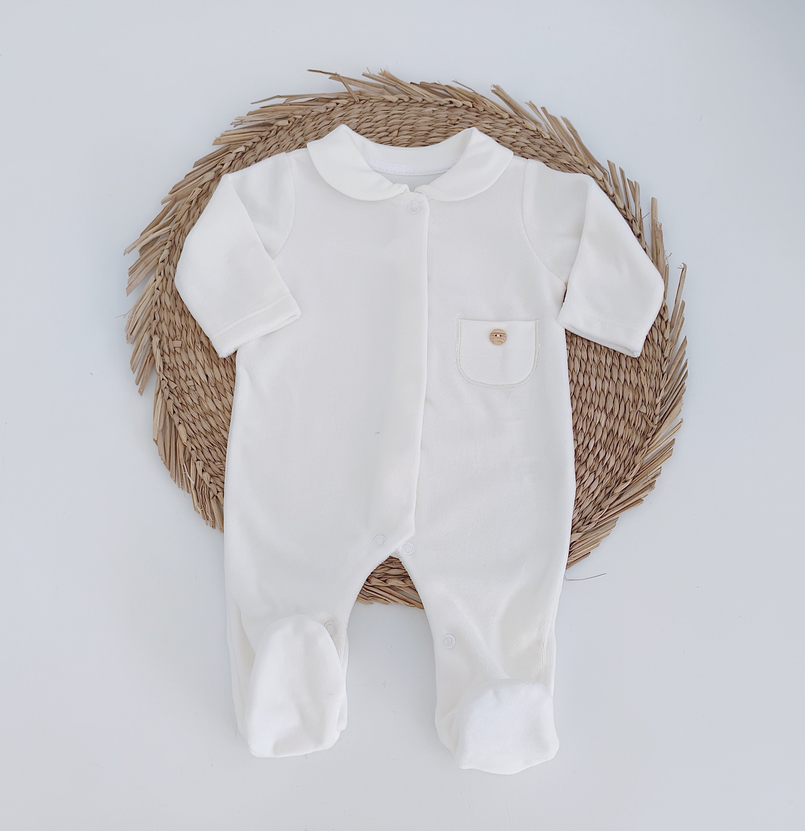 Babygrow Veludo Gola redonda com Bolso Pérola