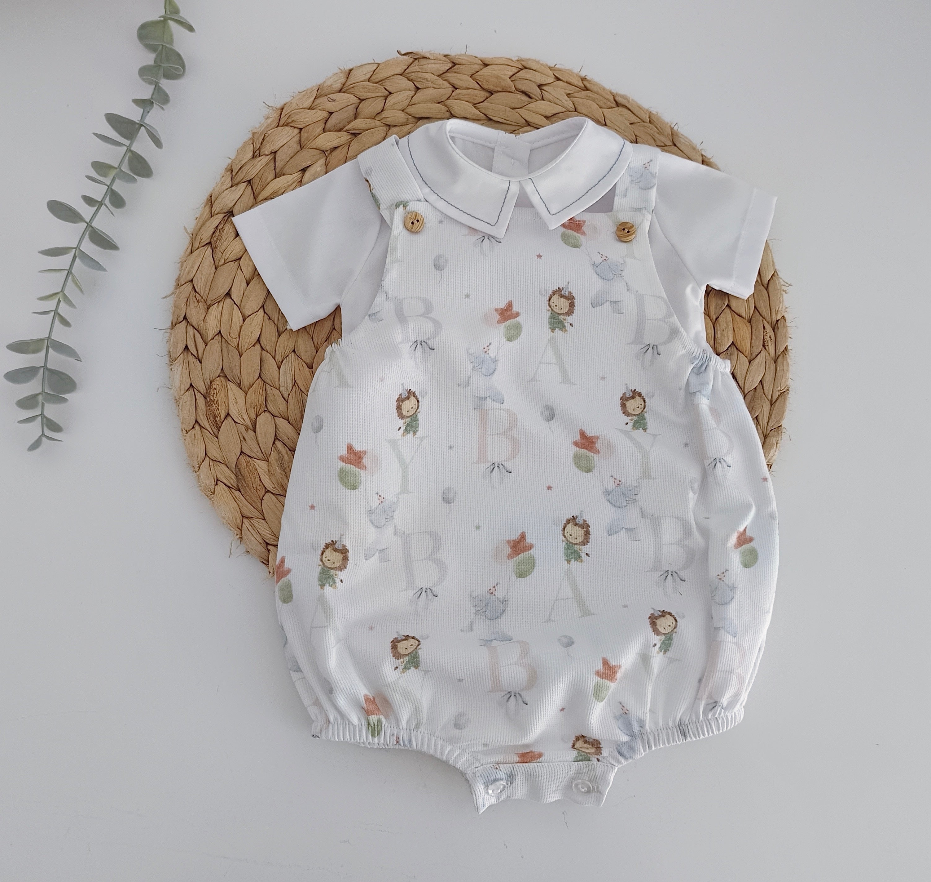 Fofo com Camisa Leõezinhos e Elefantes Azul