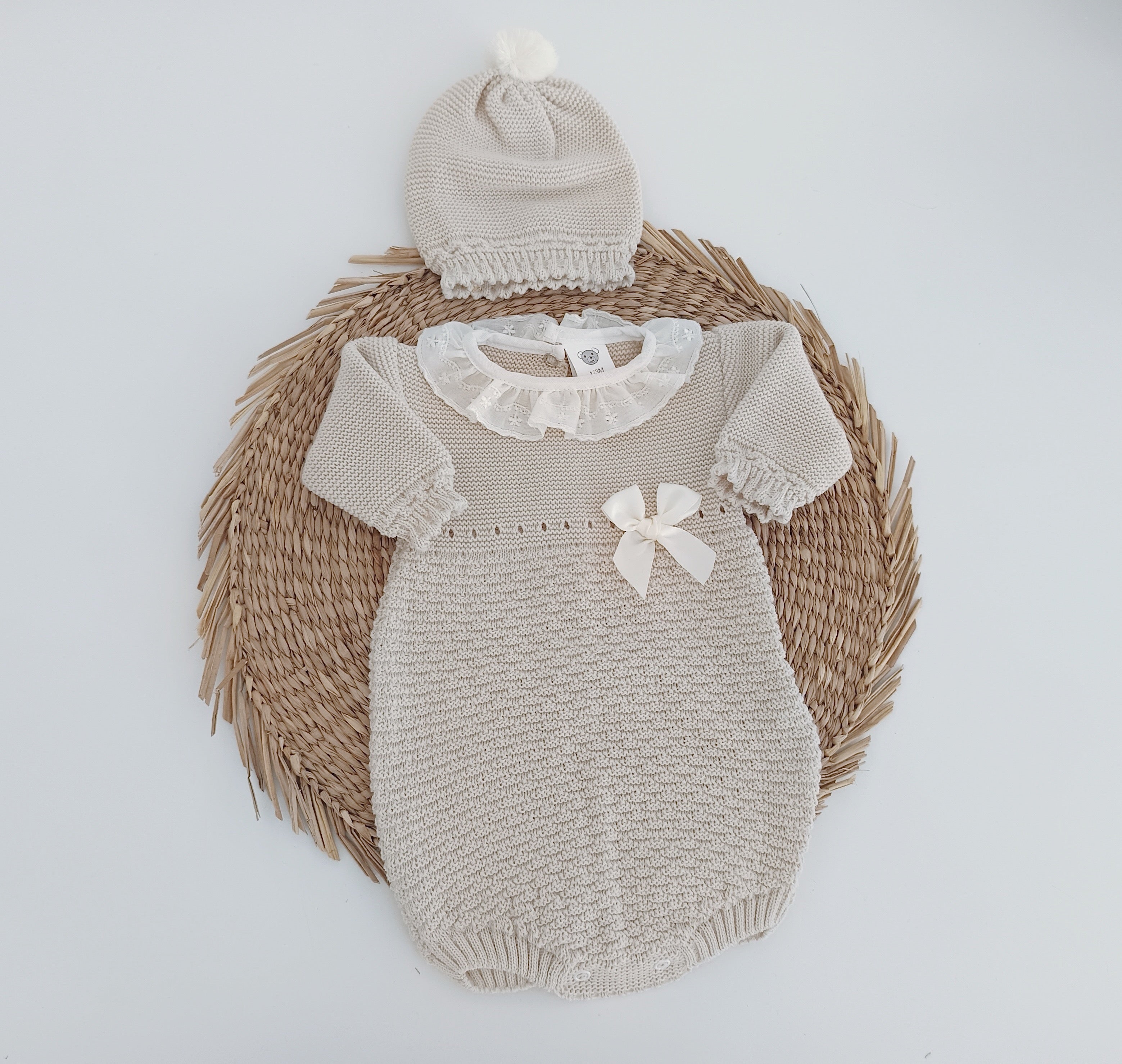 Fofo de Malha Laço com Gorro Areia