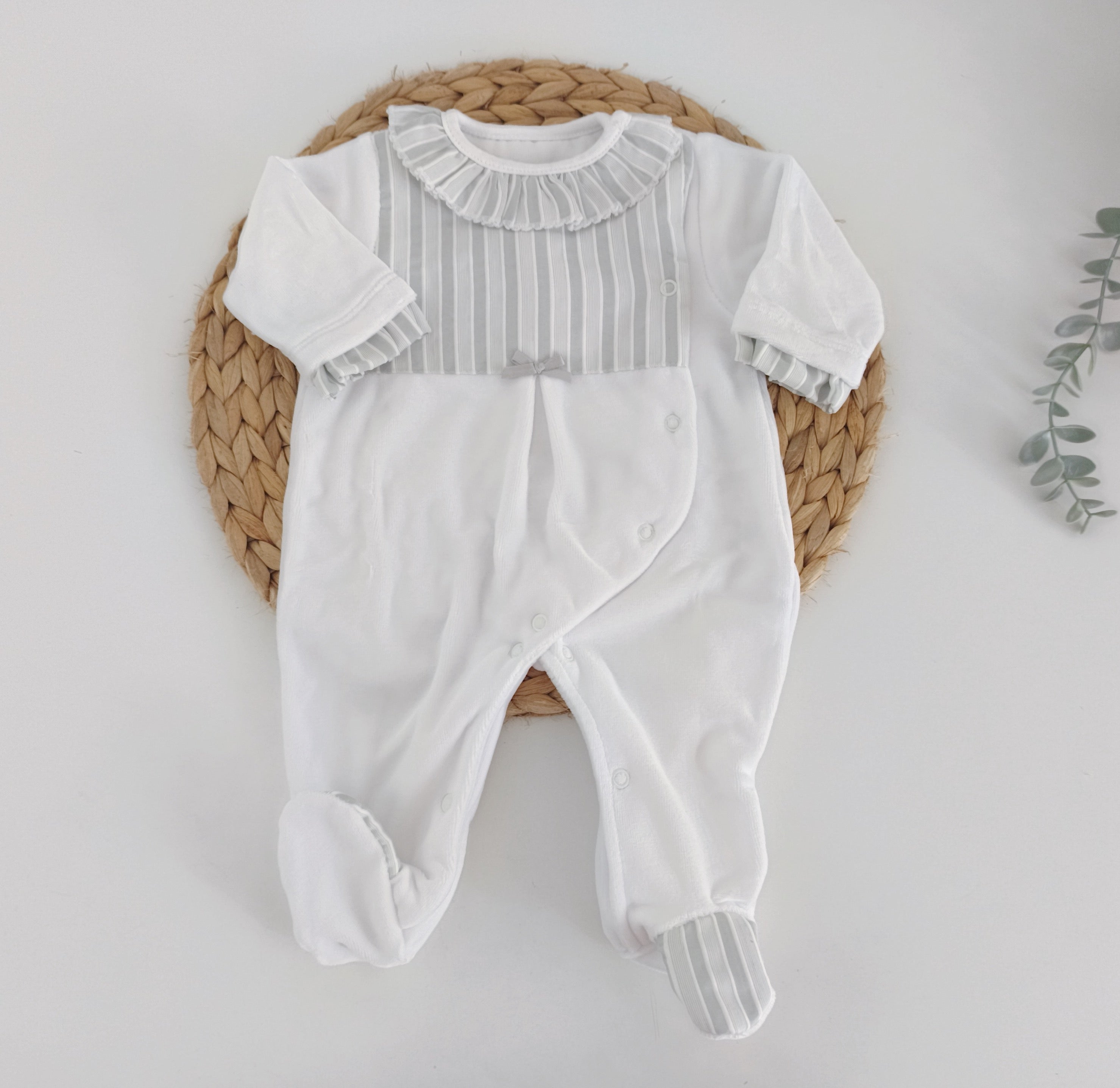 Babygrow Veludo com gola e Peitilho Riscas Cinza