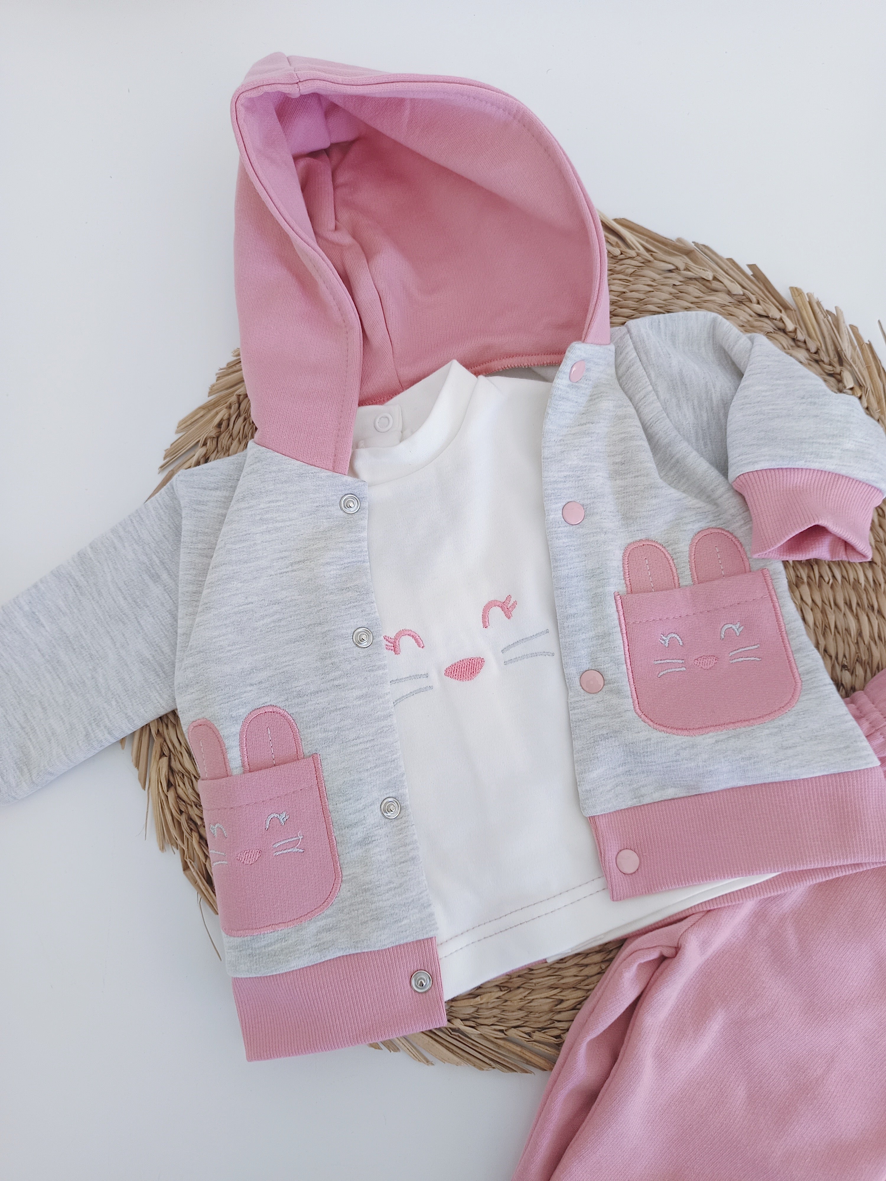 Conjunto de Três Peças Coelhinhos Cinza