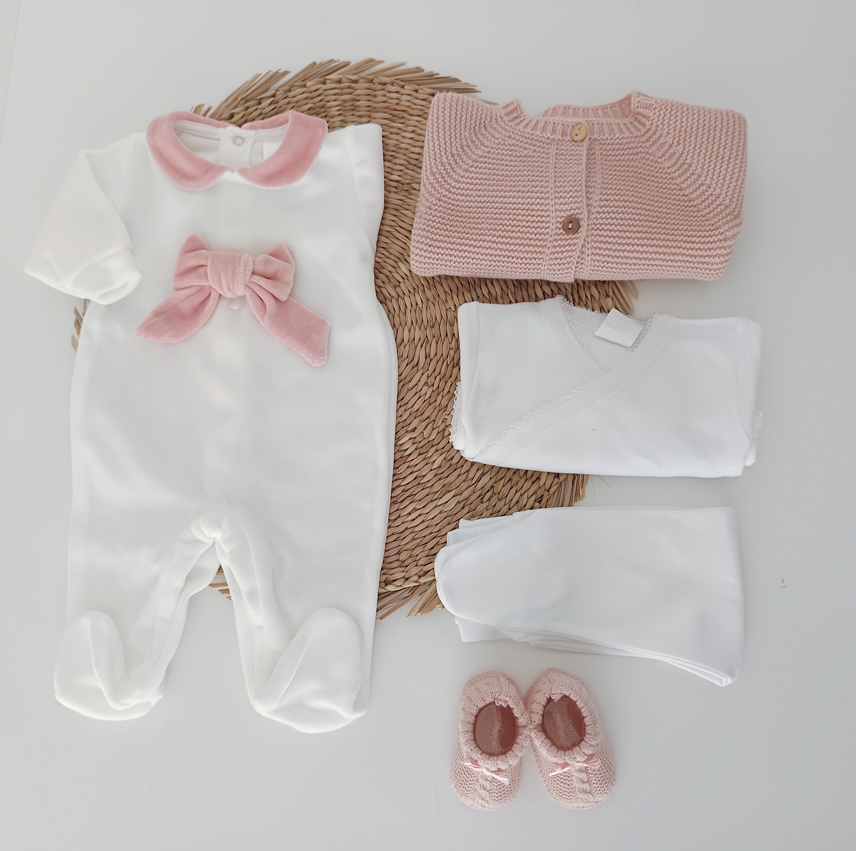 FitFiu Babies® |  Conjunto Primeira Roupinha Laço Veludo Rosa Velho