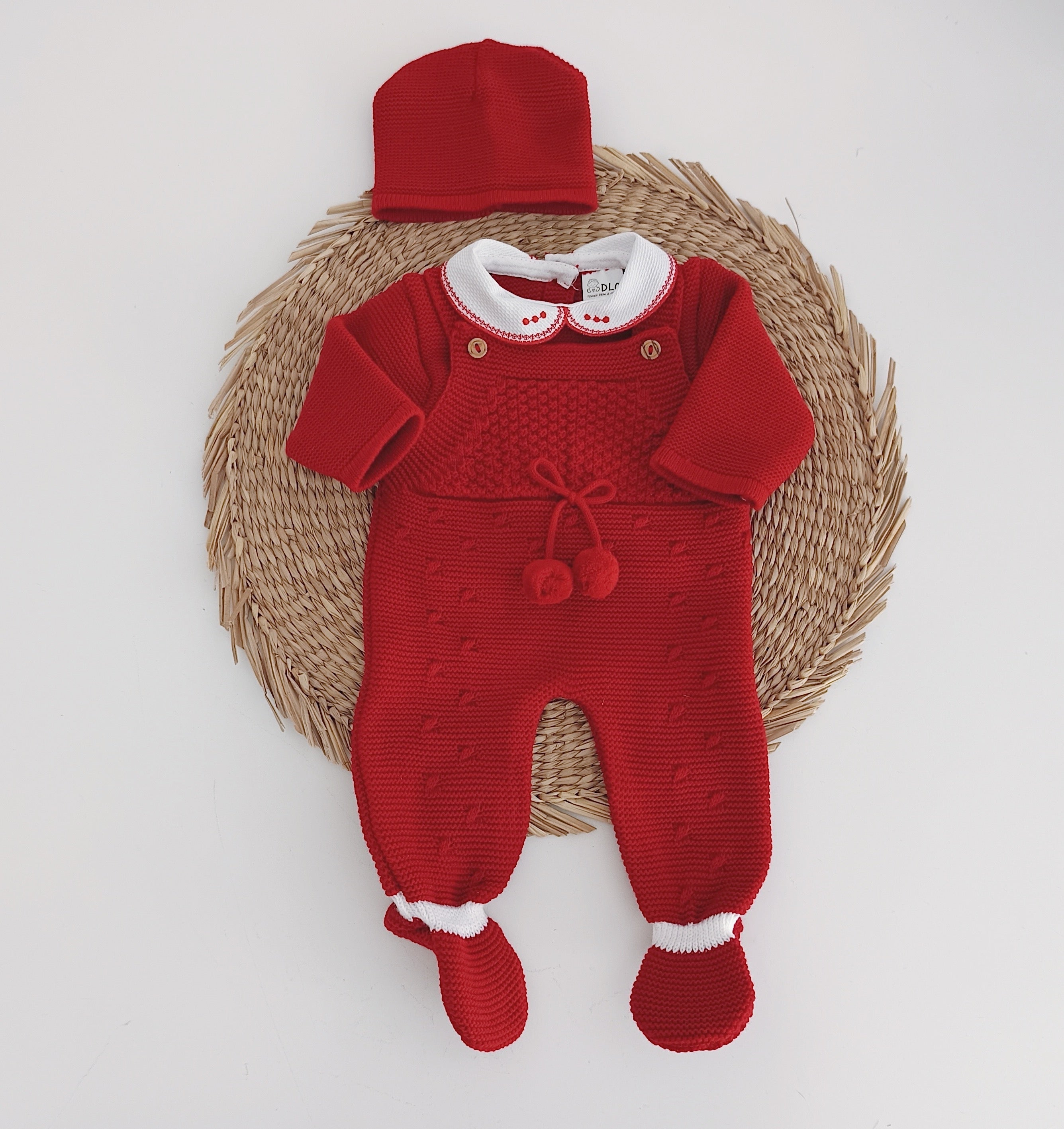 Jardineira Malha Saída Maternidade Dois Pompons Vermelho