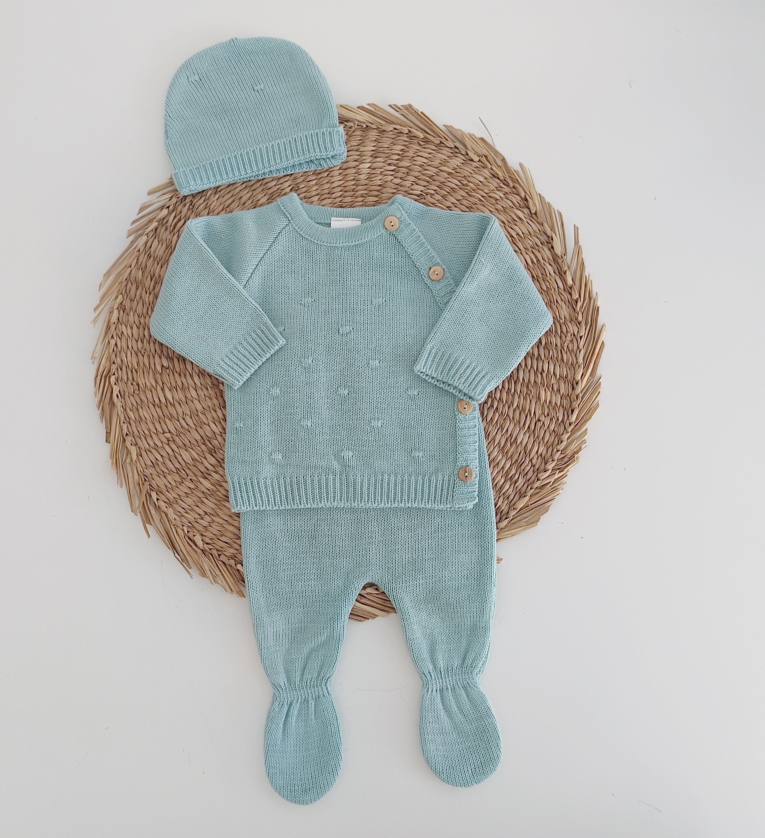 Conjunto de Malha Pompons em Relevo Botões com Gorro Verde