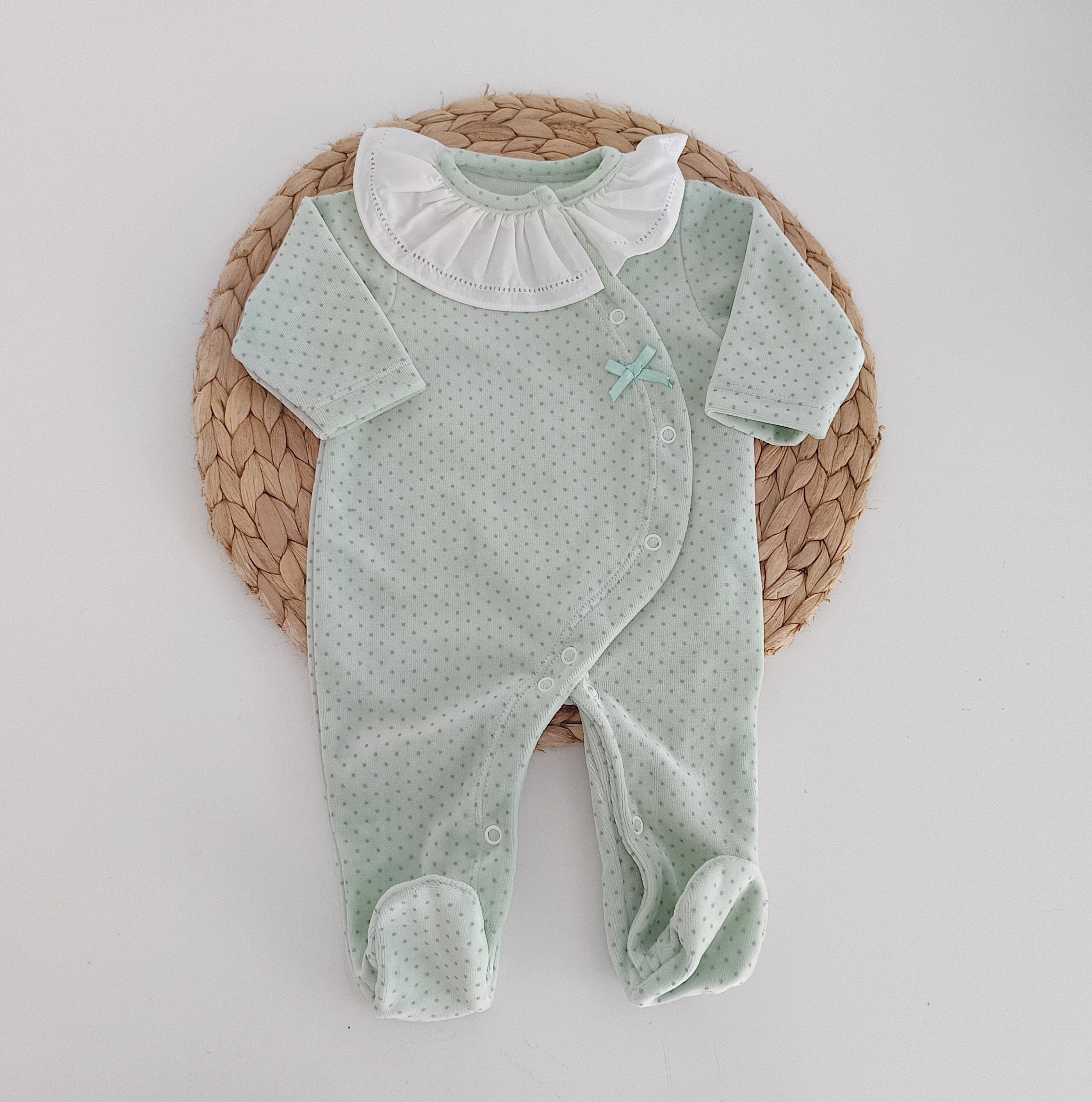 Babygrow Veludo Gola Pintinhas Verde
