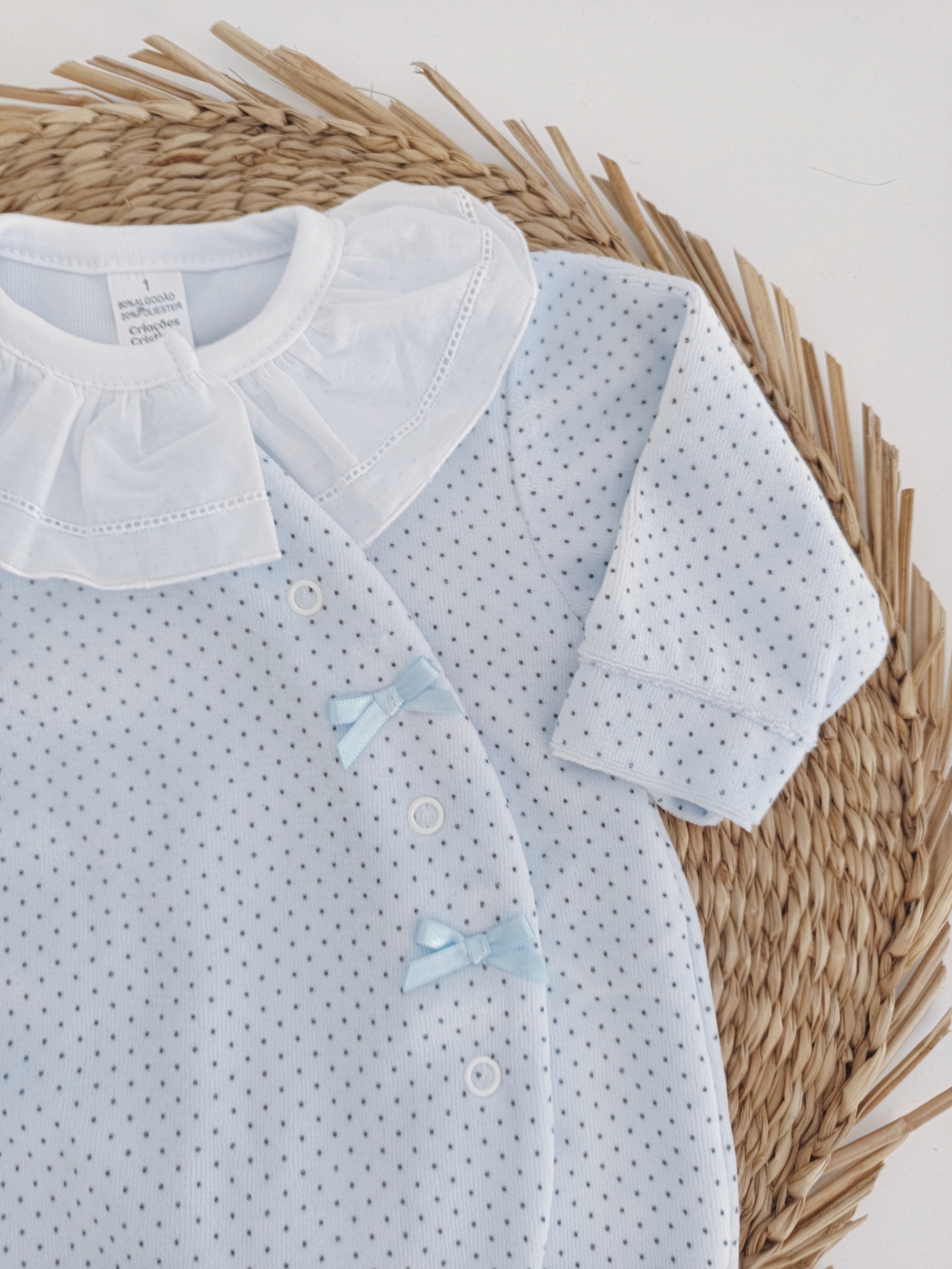 Babygrow Veludo Gola Folho Laço Pintas Azul