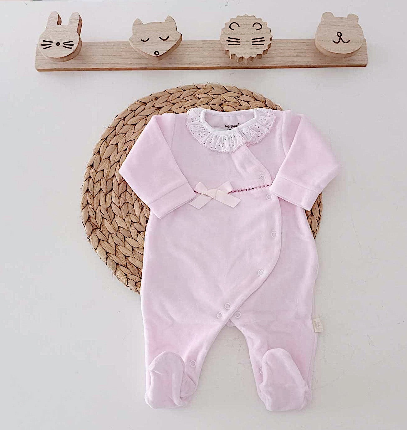 Babygrow Veludo Laço Rosa com Gola