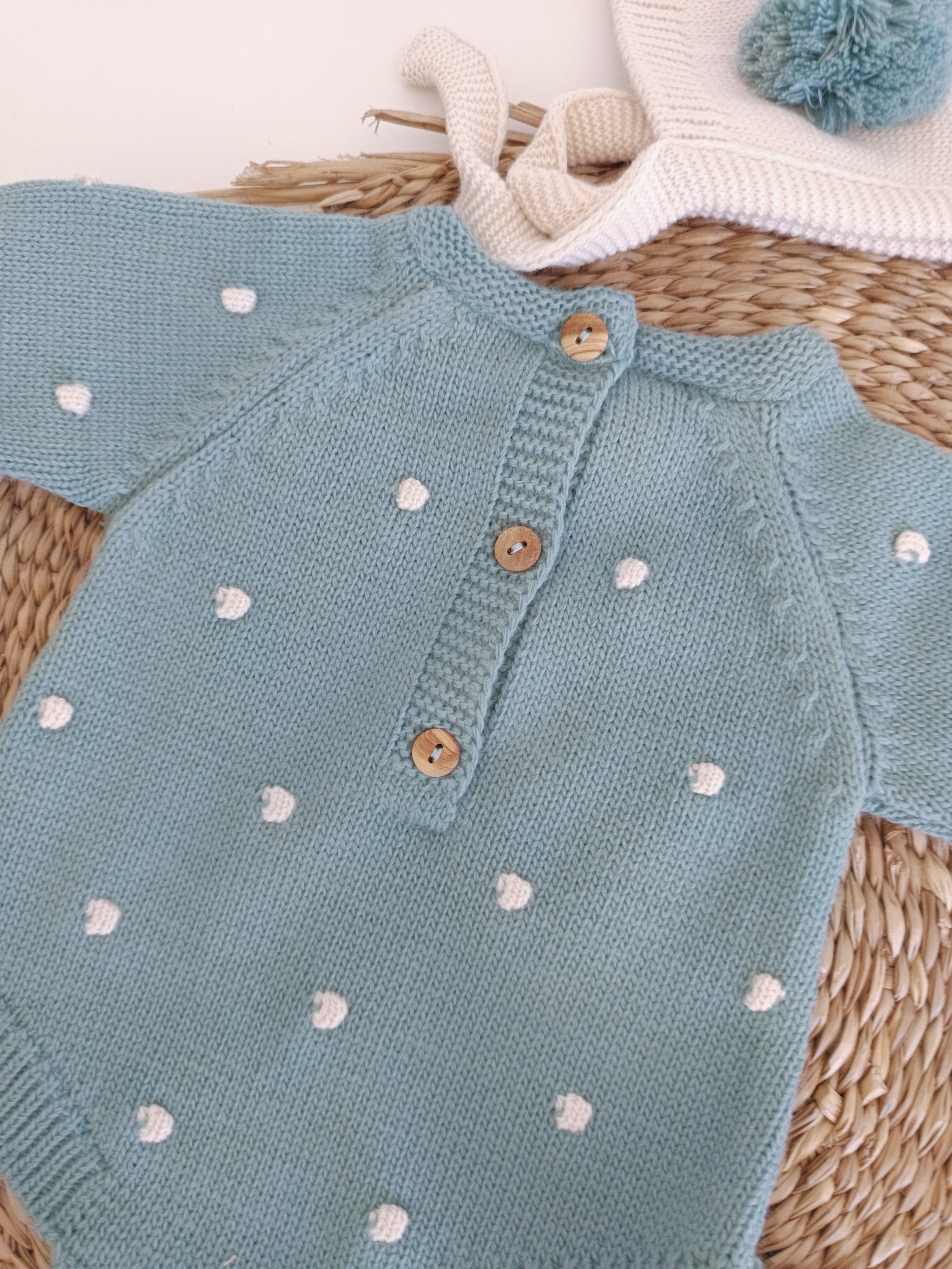 Fofo de Malha Pompons com touca e carapins Verde