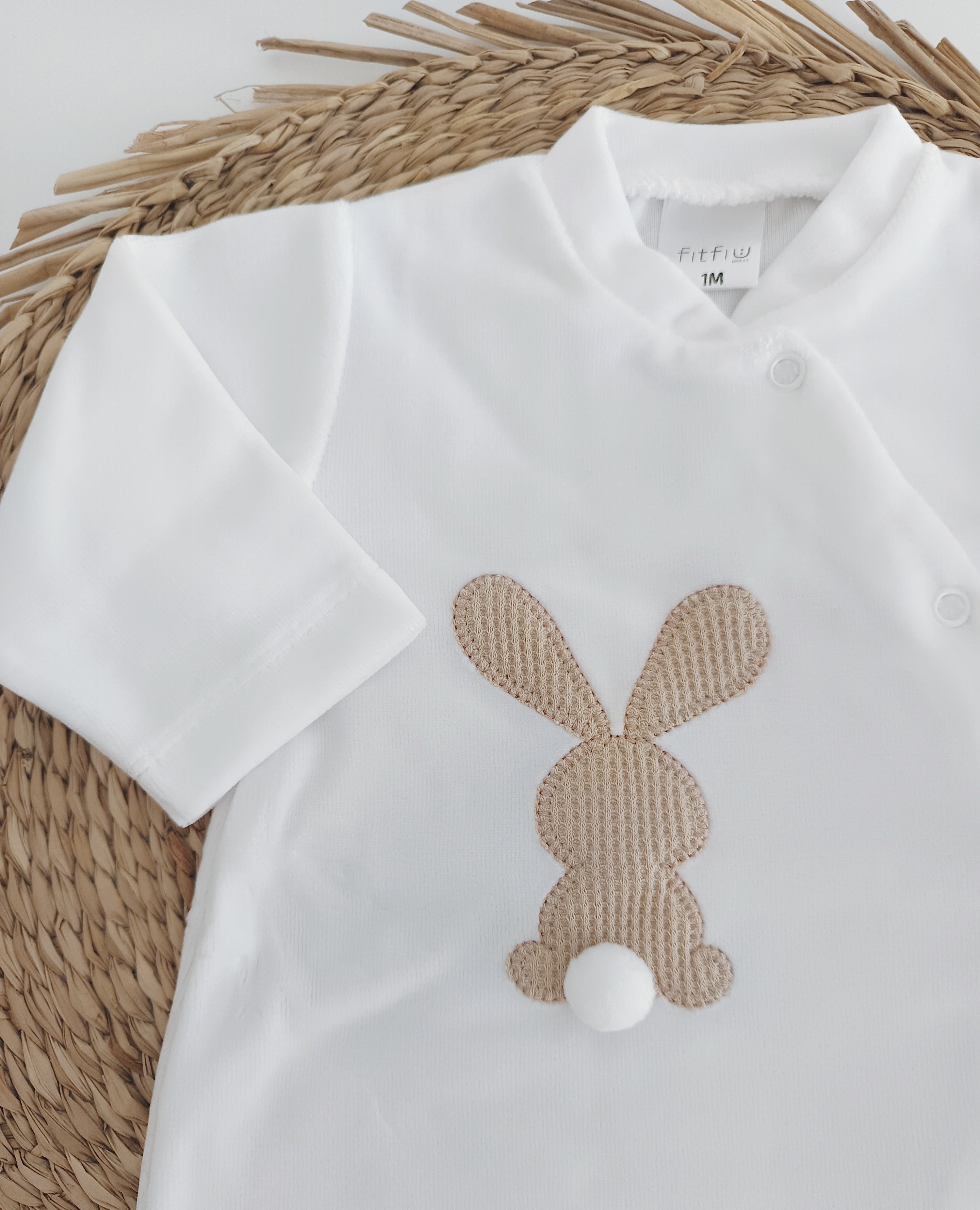 FitFiu Babies® | Babygrow Coelho Pompom Areia