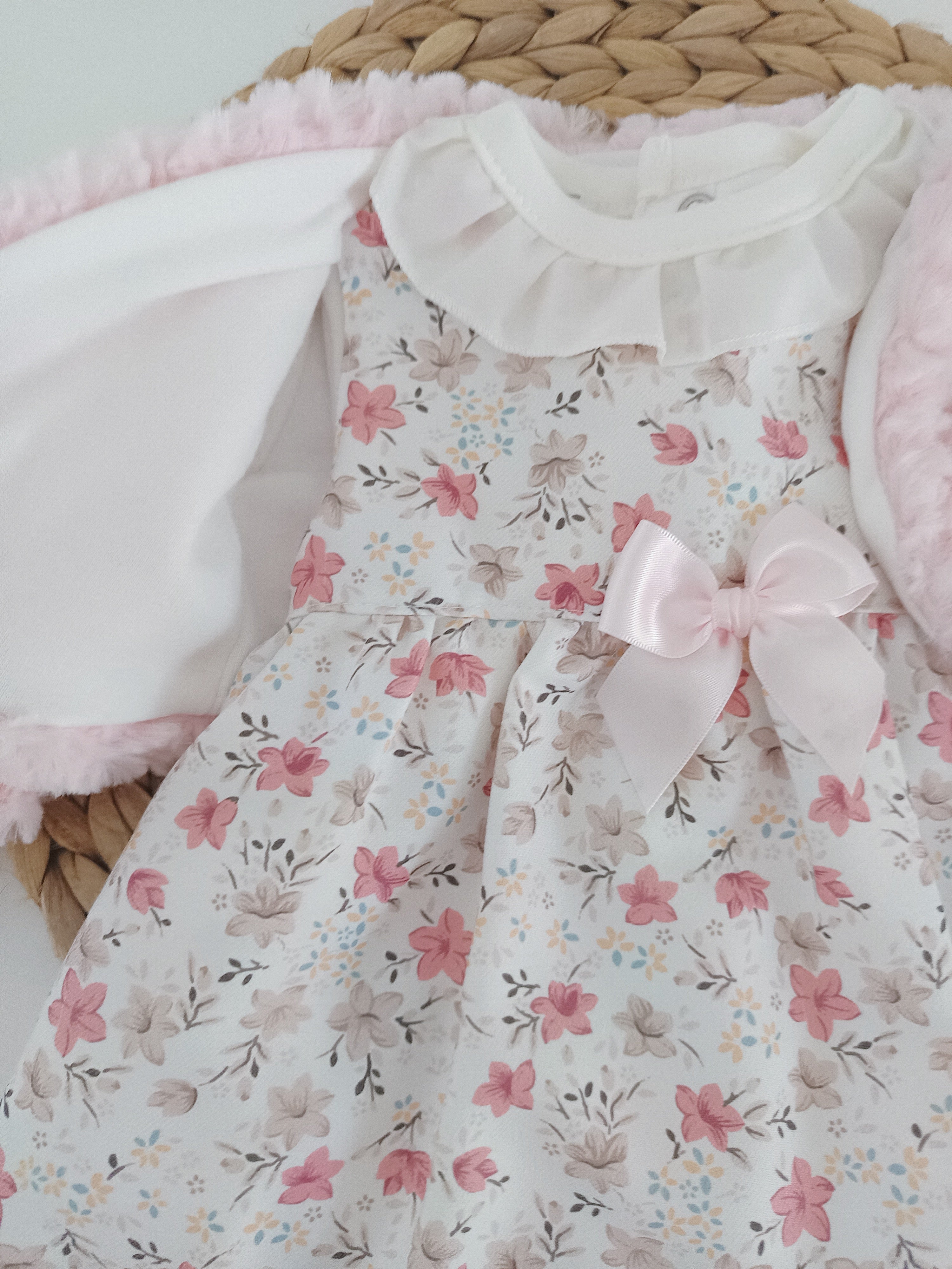 Vestido com Blusa e Bolero Flores com laço Rosa