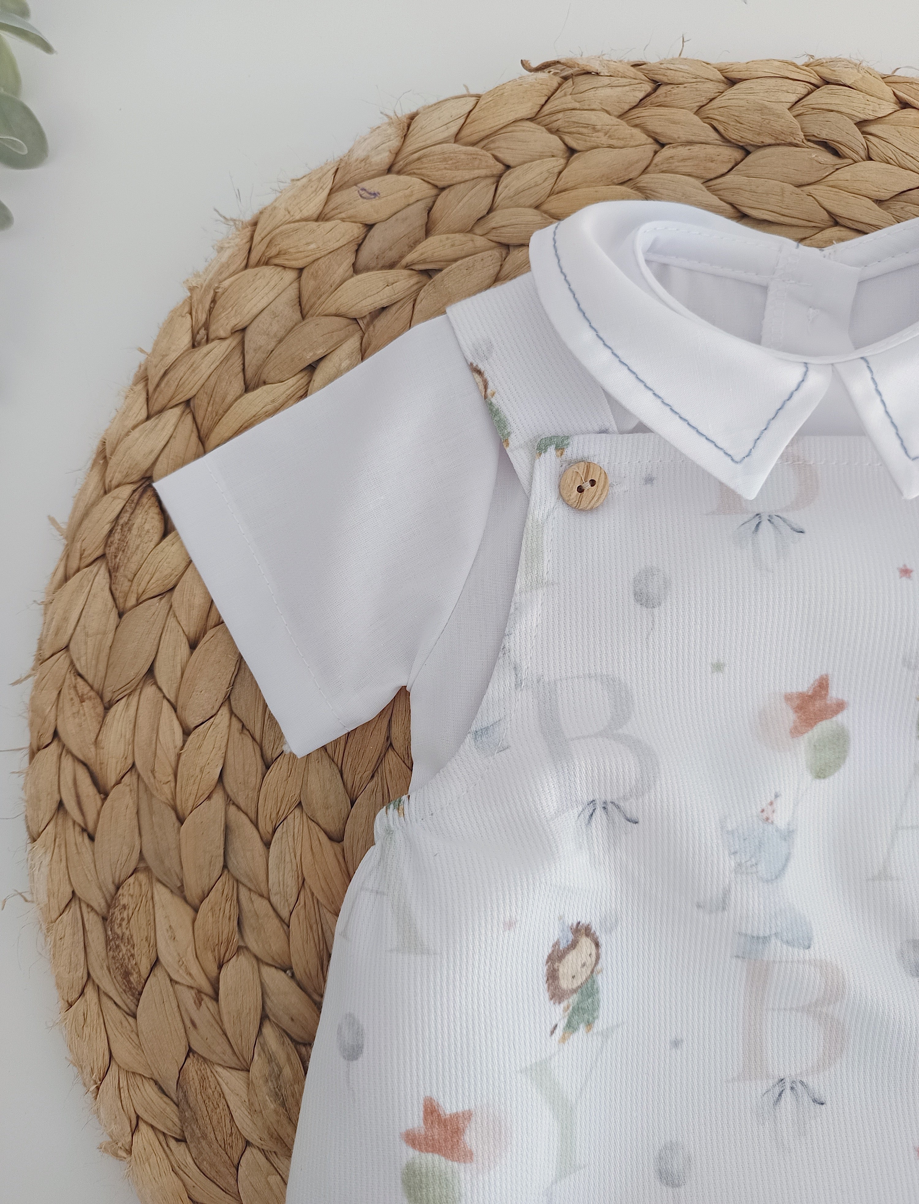 Fofo com Camisa Leõezinhos e Elefantes Azul
