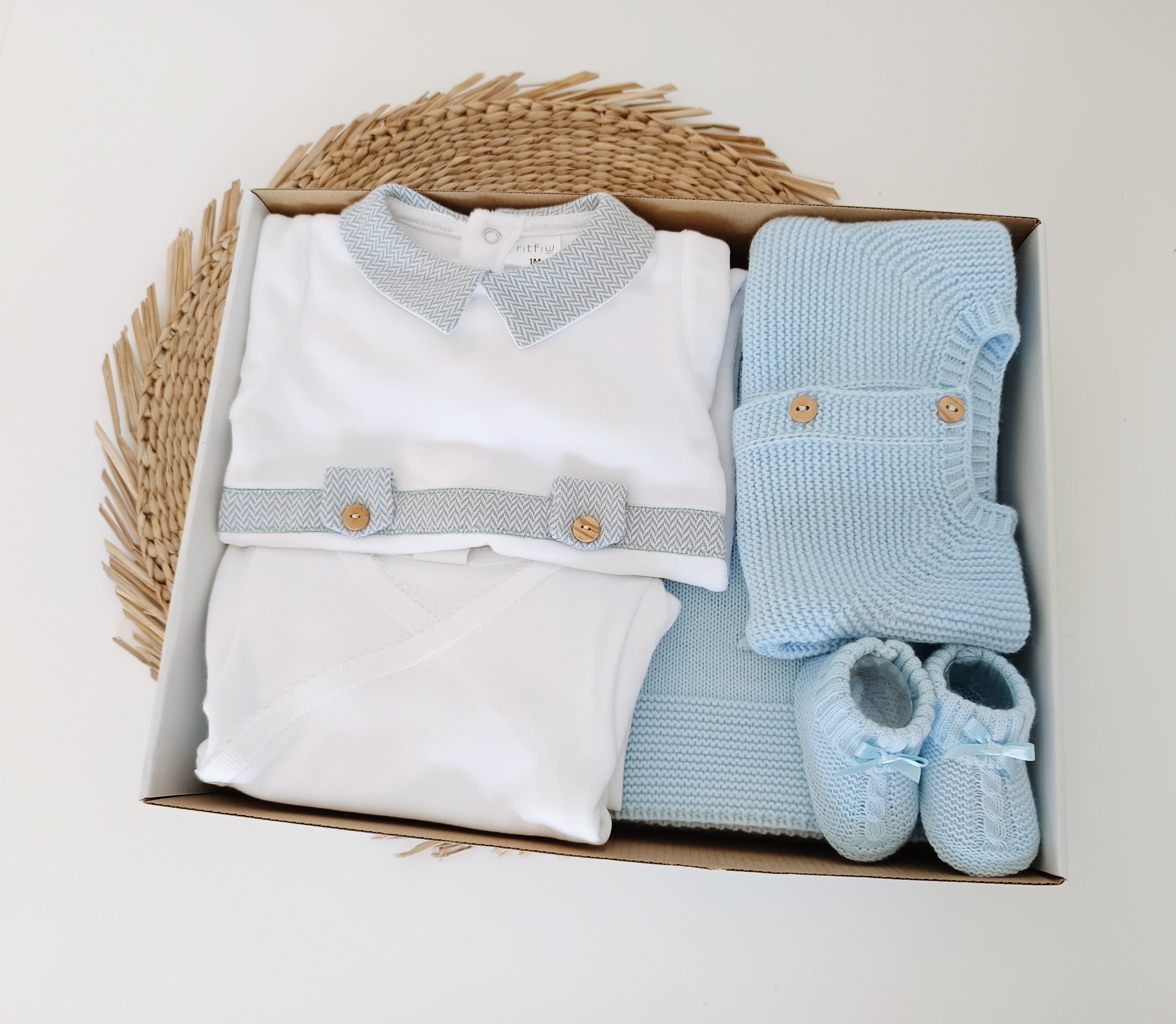 FitFiu Babies® |  Conjunto Primeira Roupinha Espiga com Manta