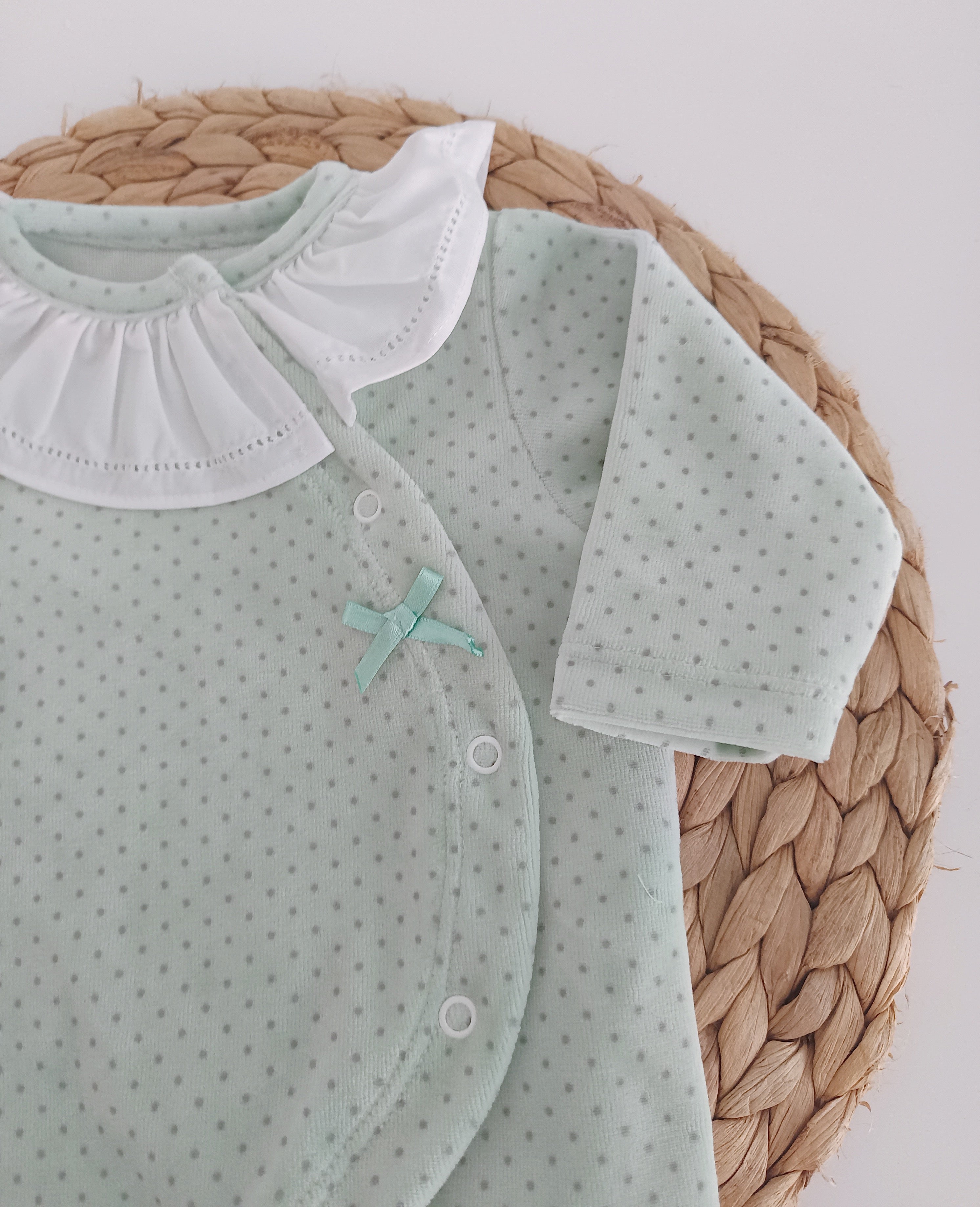 Babygrow Veludo Gola Pintinhas Verde