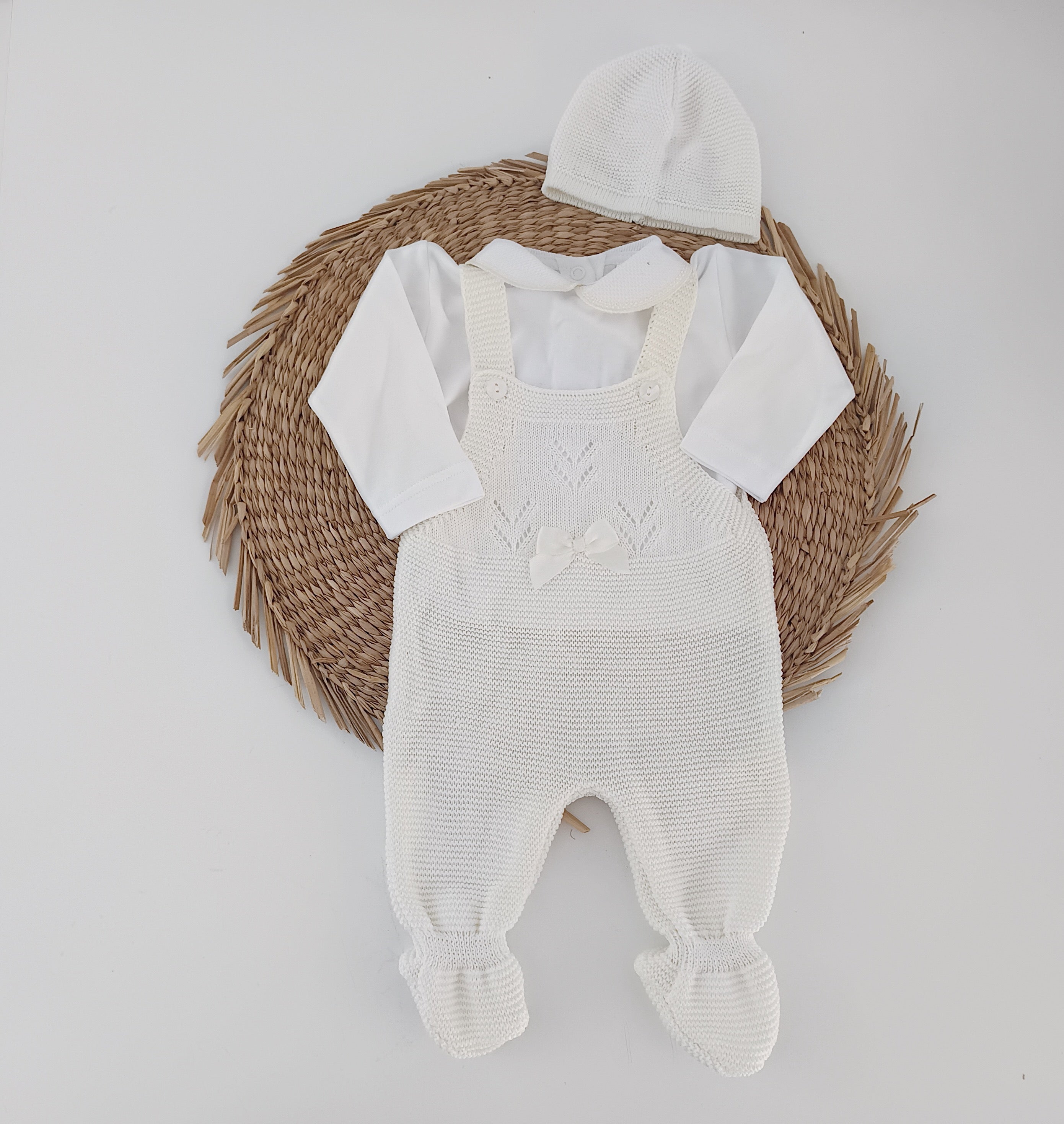 Jardineira Malha Algodão Laço Saída Maternidade Pérola