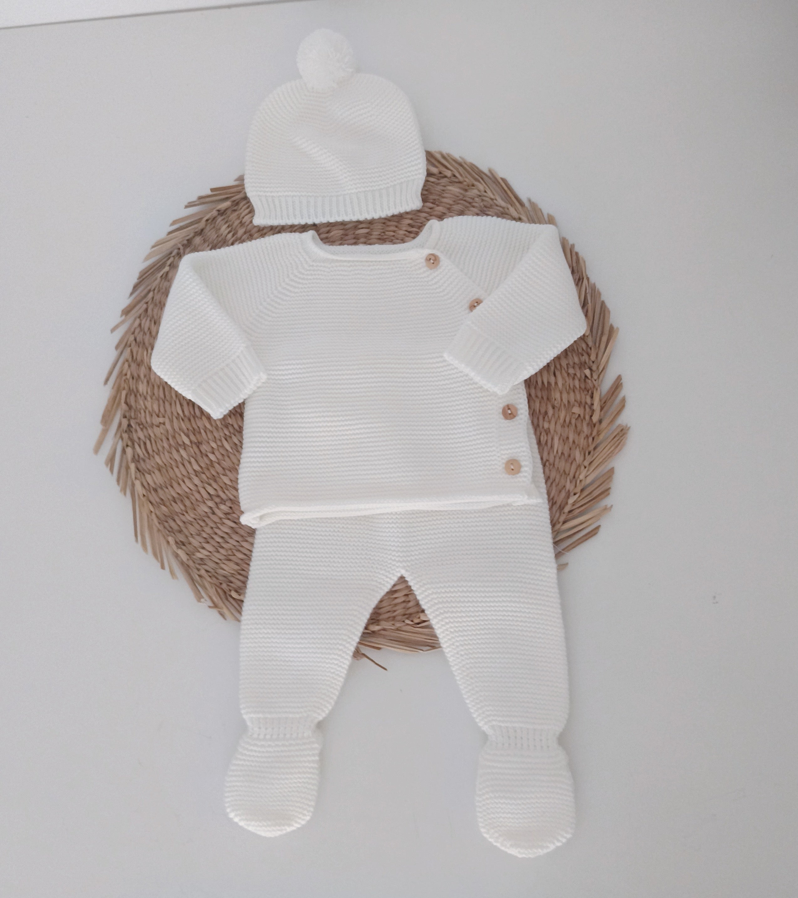 Conjunto de Malha Básico com Gorro Pompom Pérola