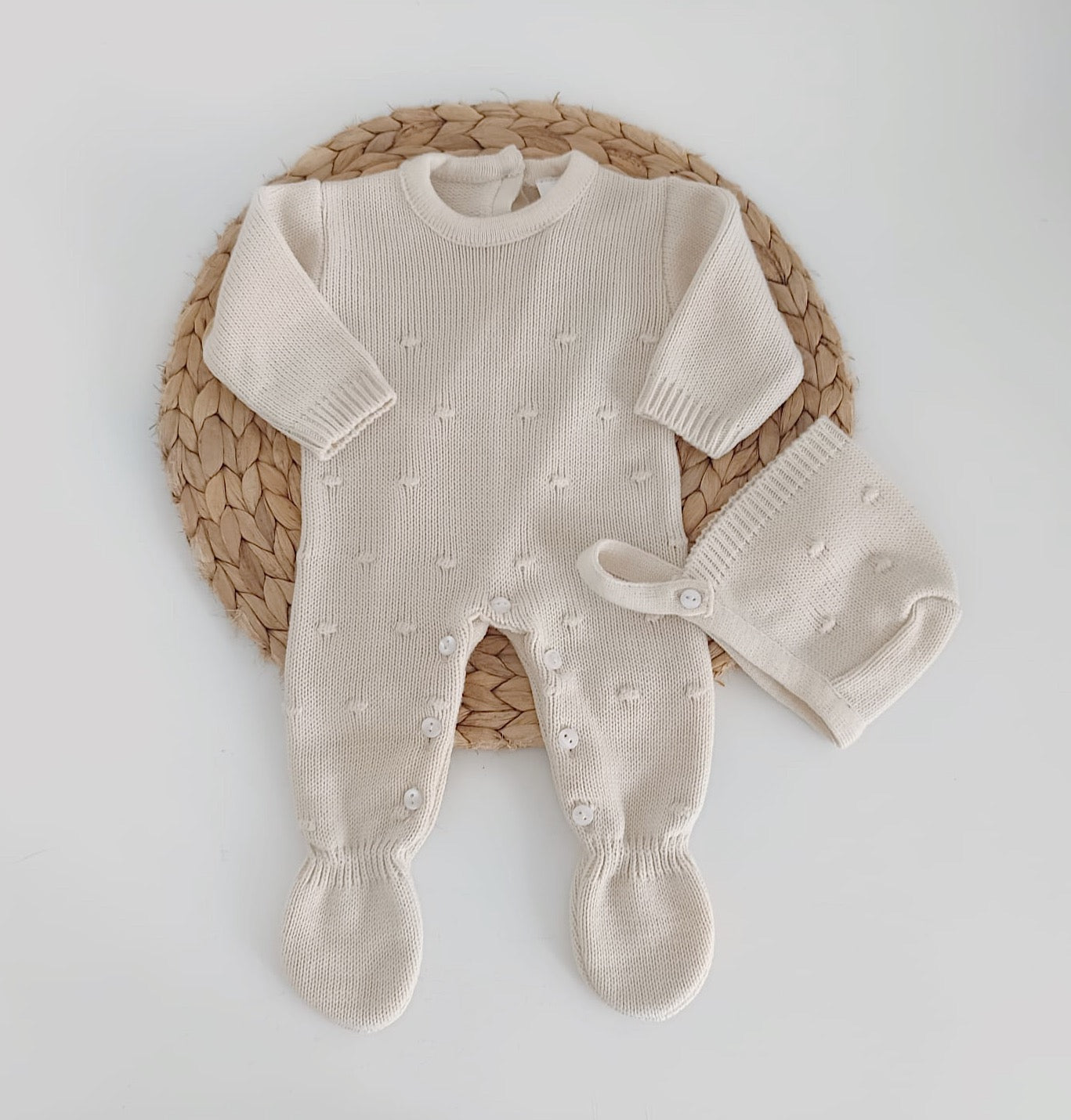 Babygrow de Malha Pompons Gola com touca Areia