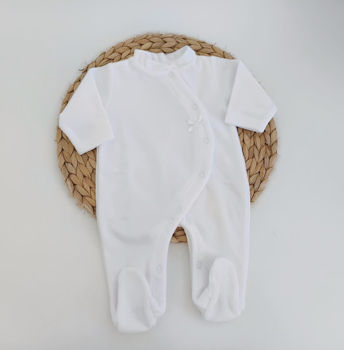 Babygrow Veludo Básico Lacinho Branco