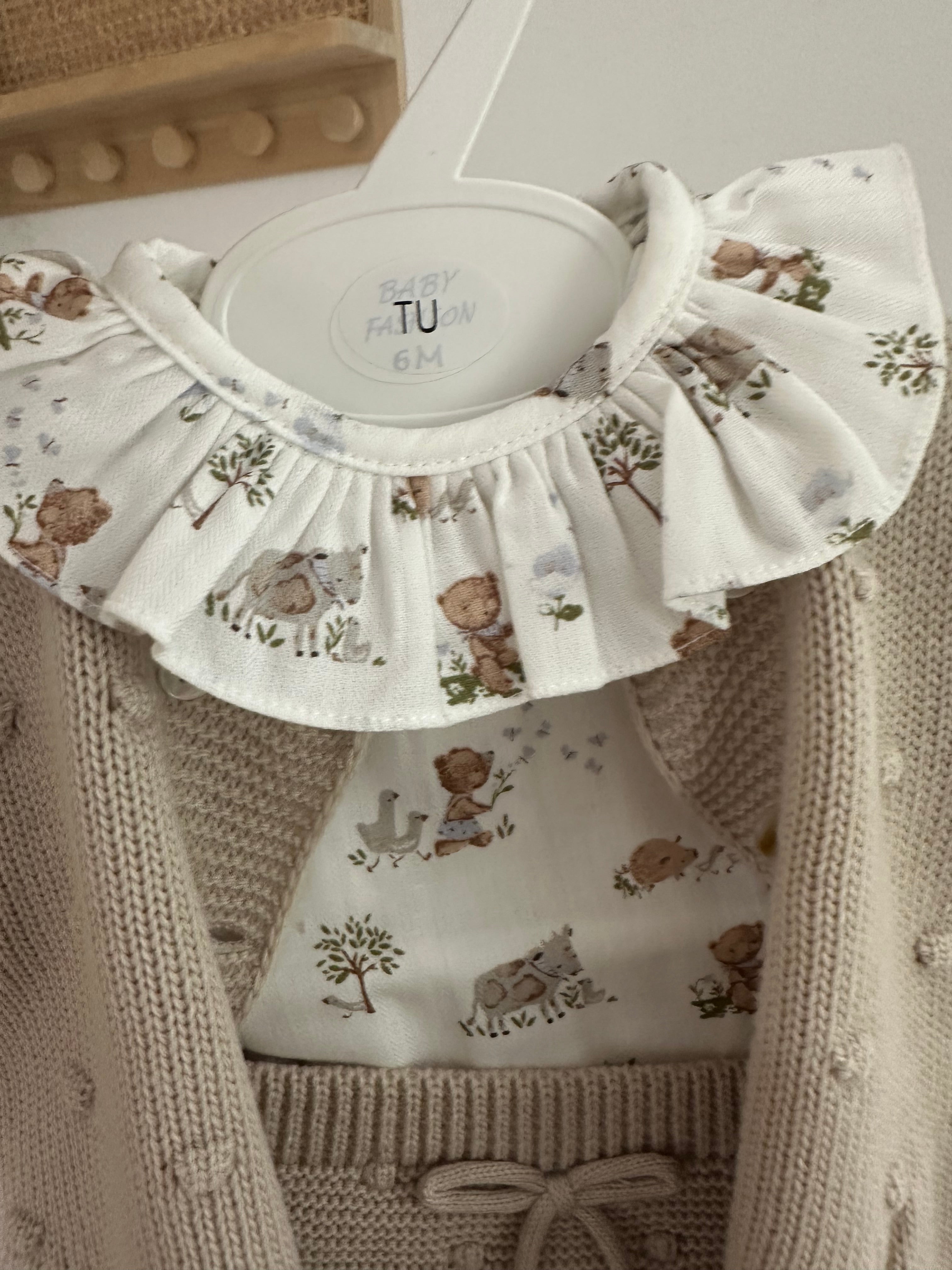 Conjunto Tapa Fraldas com Blusa e Casaco de Malha Ursinhos Areia