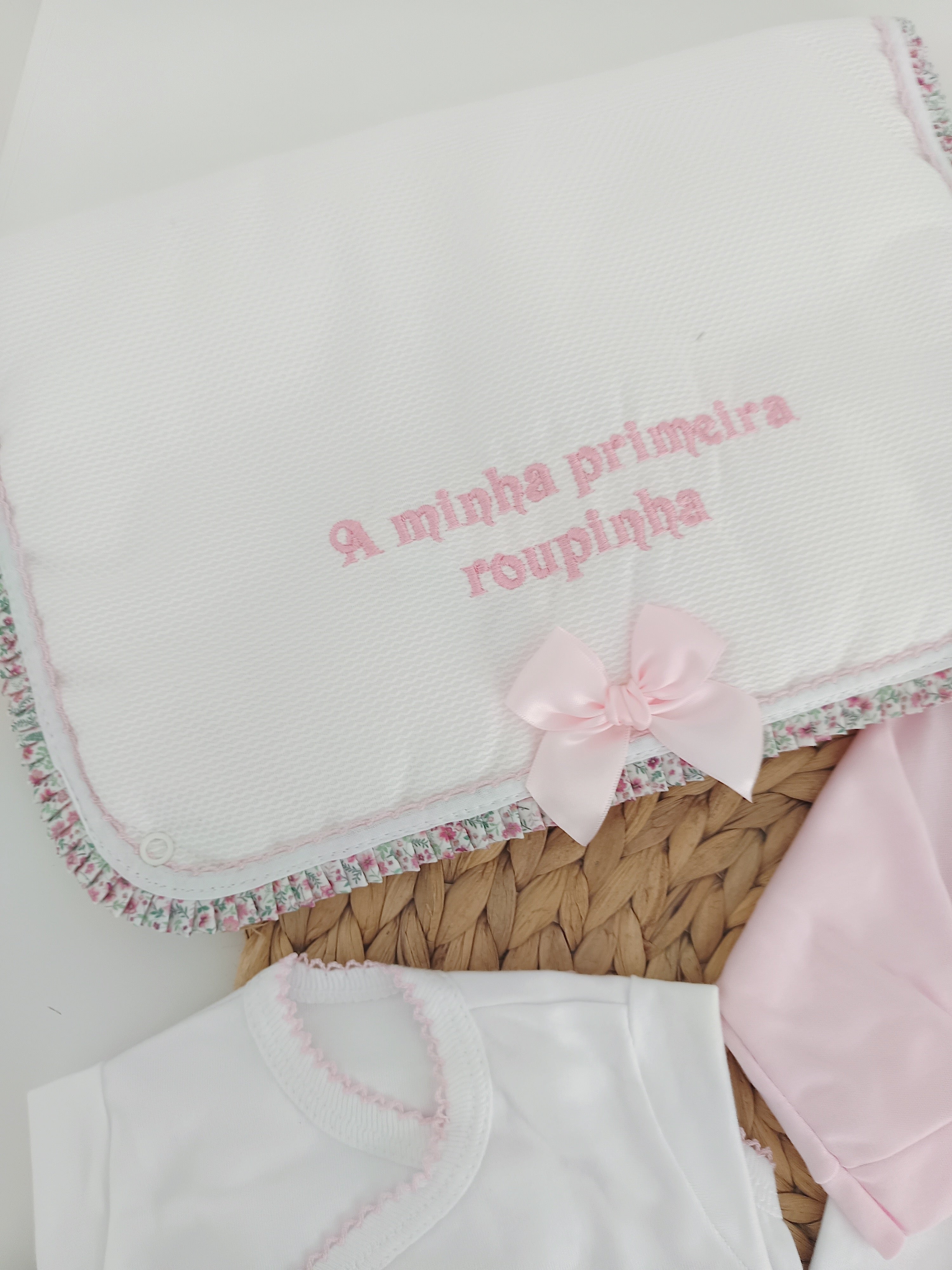Conjunto de Primeira Roupinha Algodão Flores Rosa